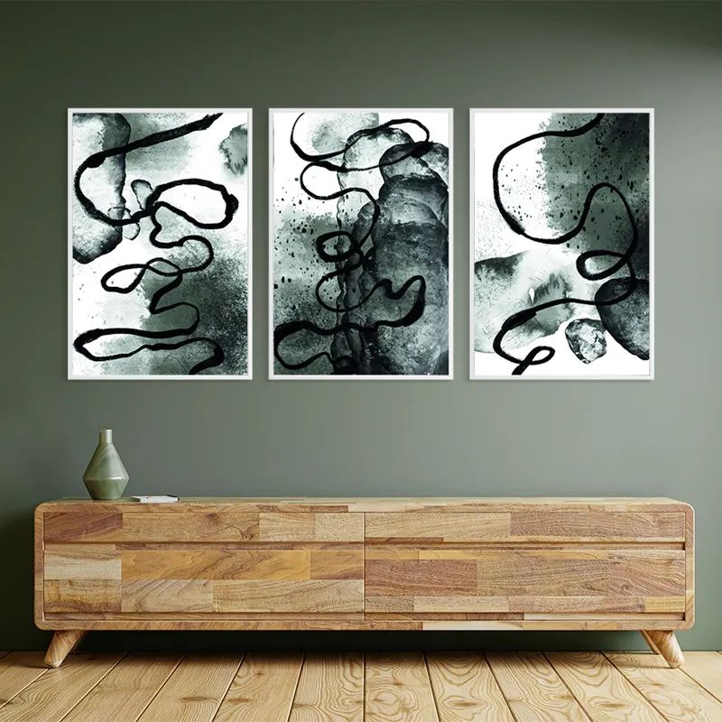 Black Linesrt mockup 2