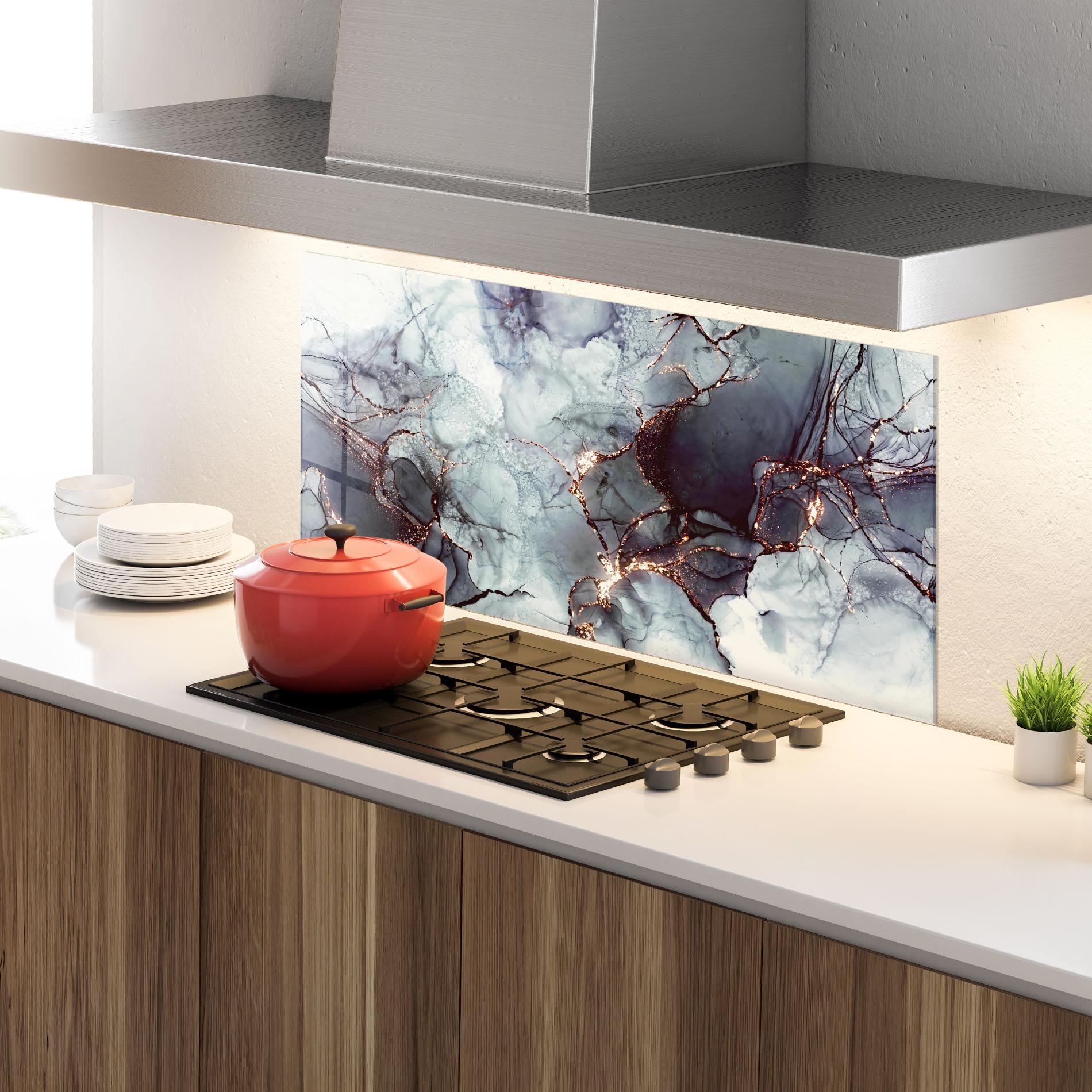 Konyhai üveg hátfal Abstract Gold Path mockup 4