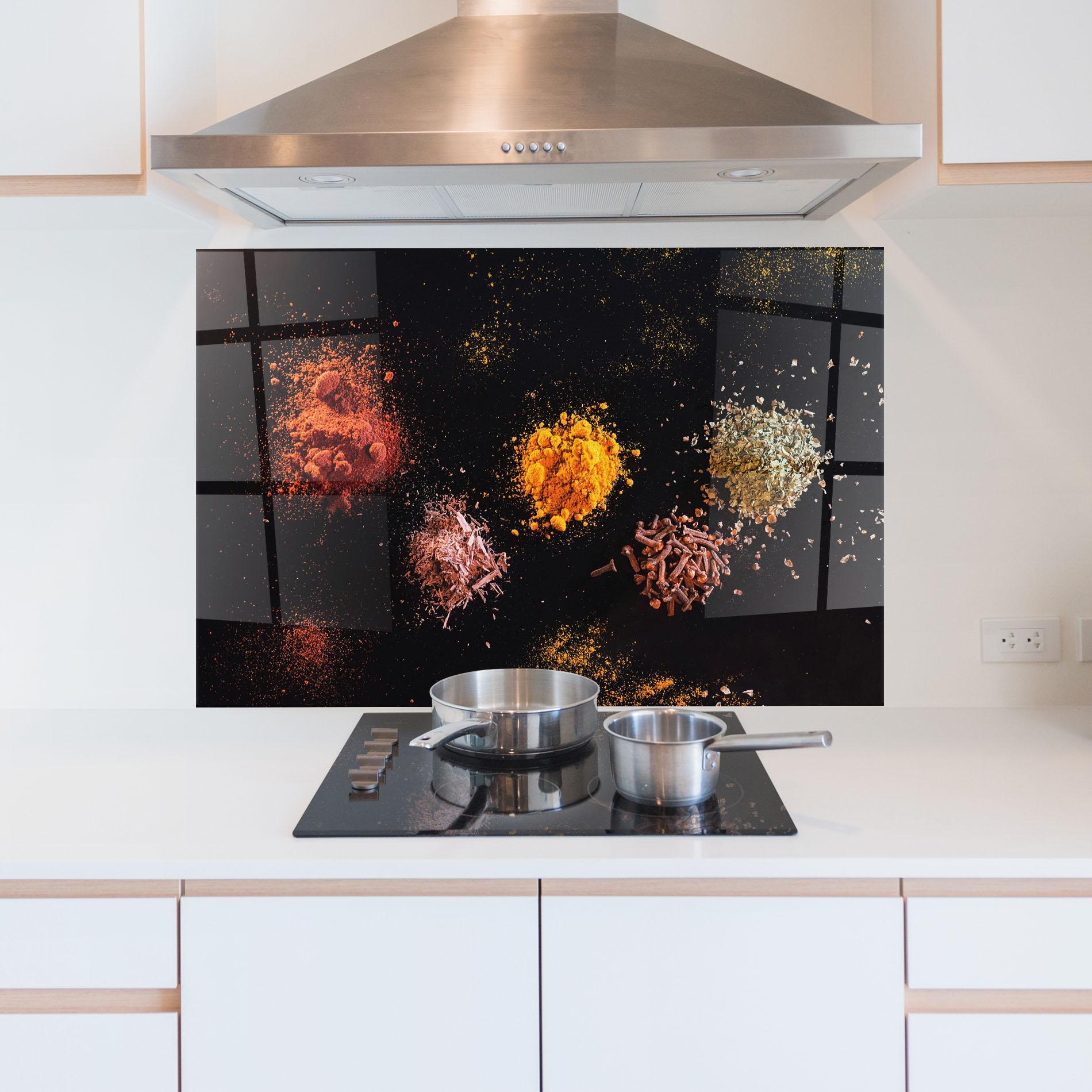 Konyhai üveg hátfal Powder On Black mockup 5
