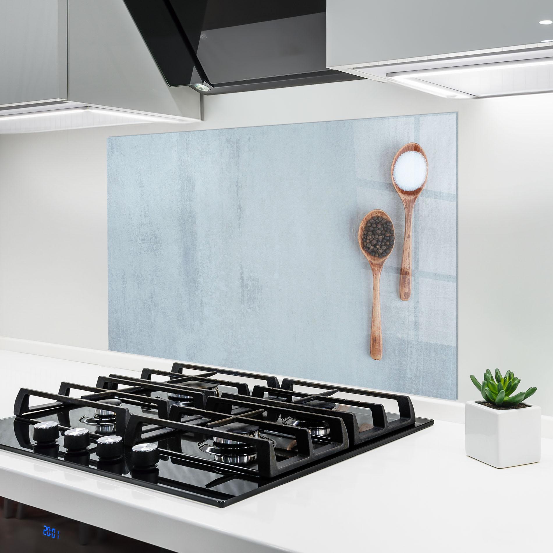 Konyhai üveg hátfal Salt Pepper Spoons mockup 6