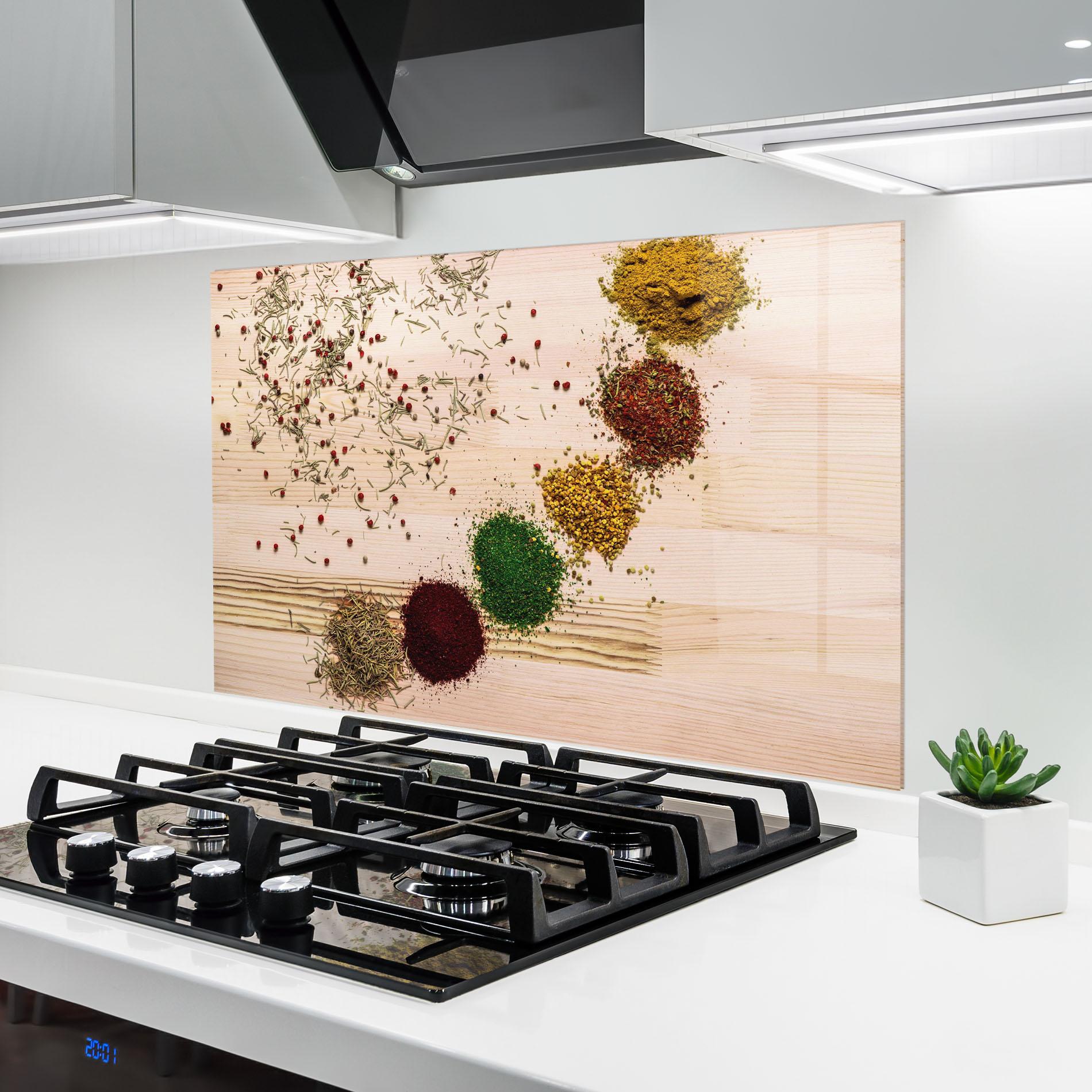 Konyhai üveg hátfal Spices Wooden Table mockup 6