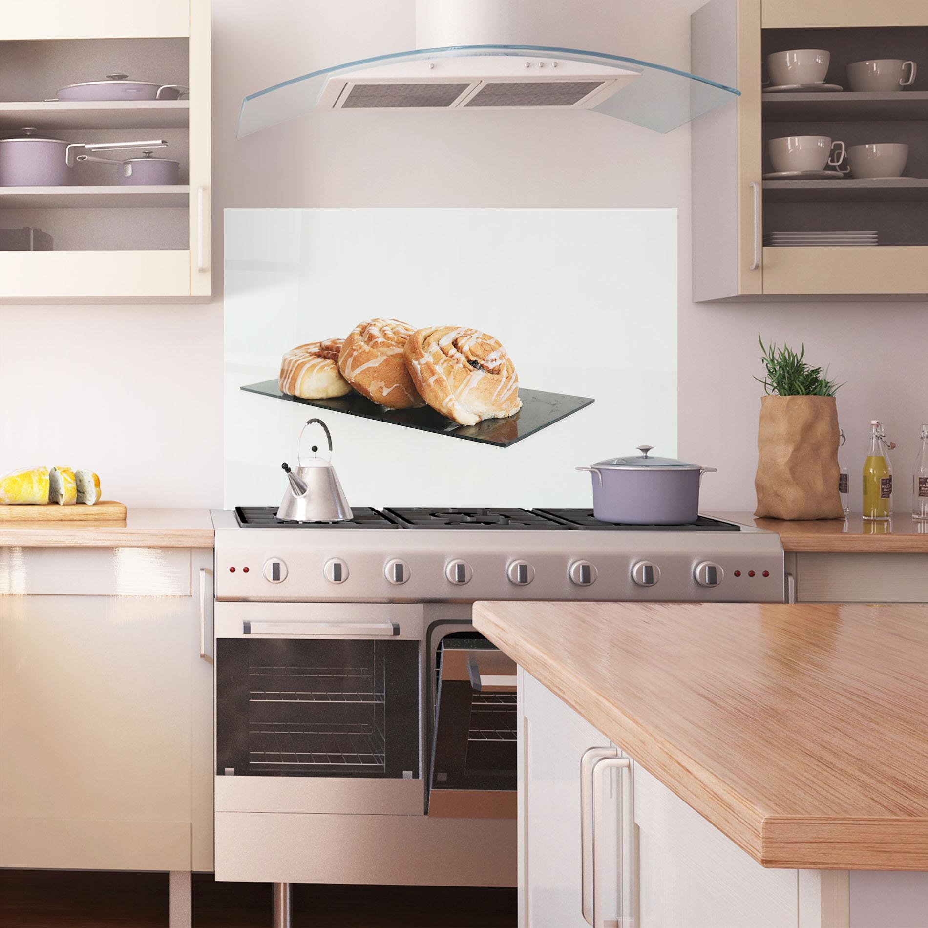 Konyhai üveg hátfal Cinnamon Rolls mockup 1
