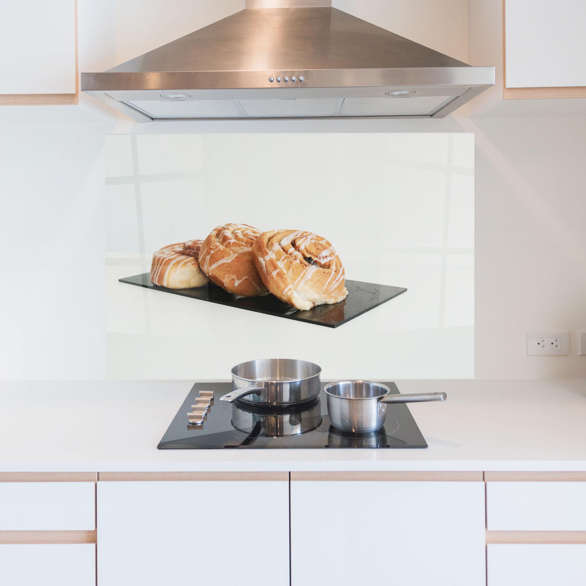 Konyhai üveg hátfal Cinnamon Rolls mockup 5