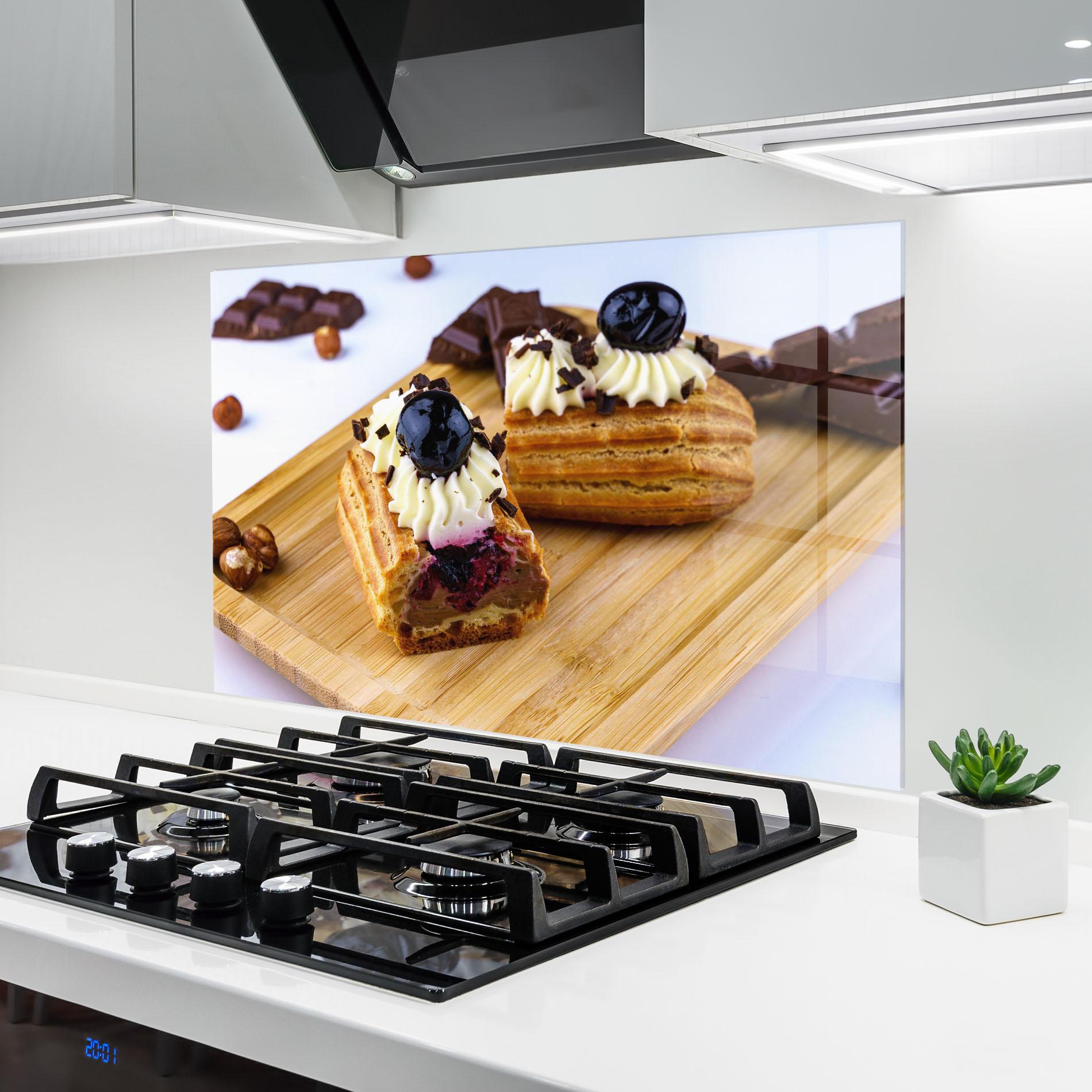 Konyhai üveg hátfal Blueberry Eclair mockup 6