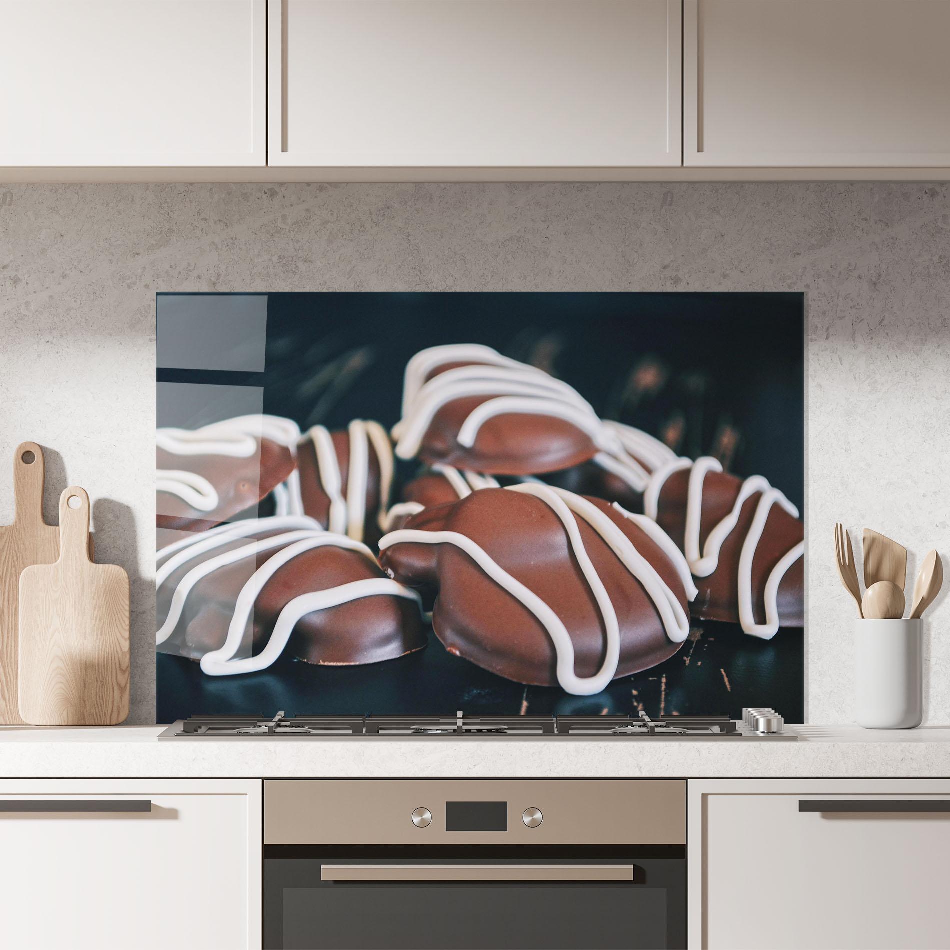 Konyhai üveg hátfal Heart Shaped Chocolate mockup 7