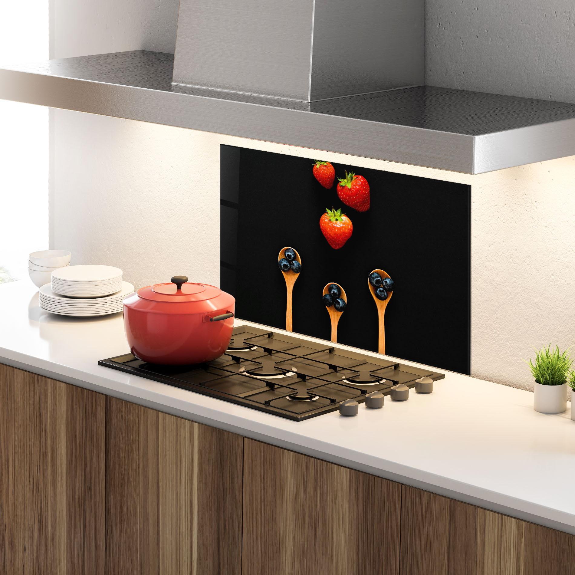 Konyhai üveg hátfal Strawberries And Blueberries mockup 4