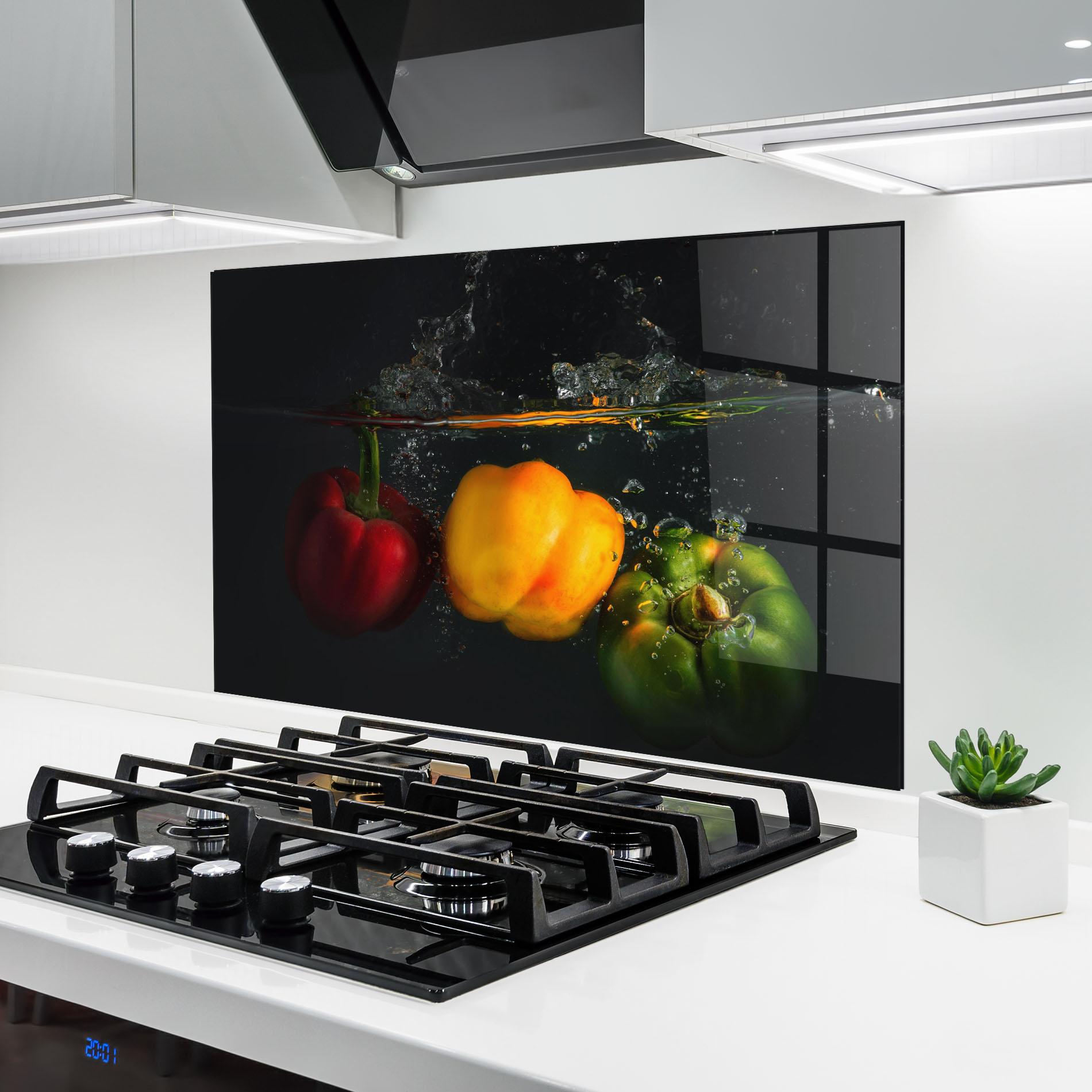 Konyhai üveg hátfal Cool Bellpepper Splash mockup 6
