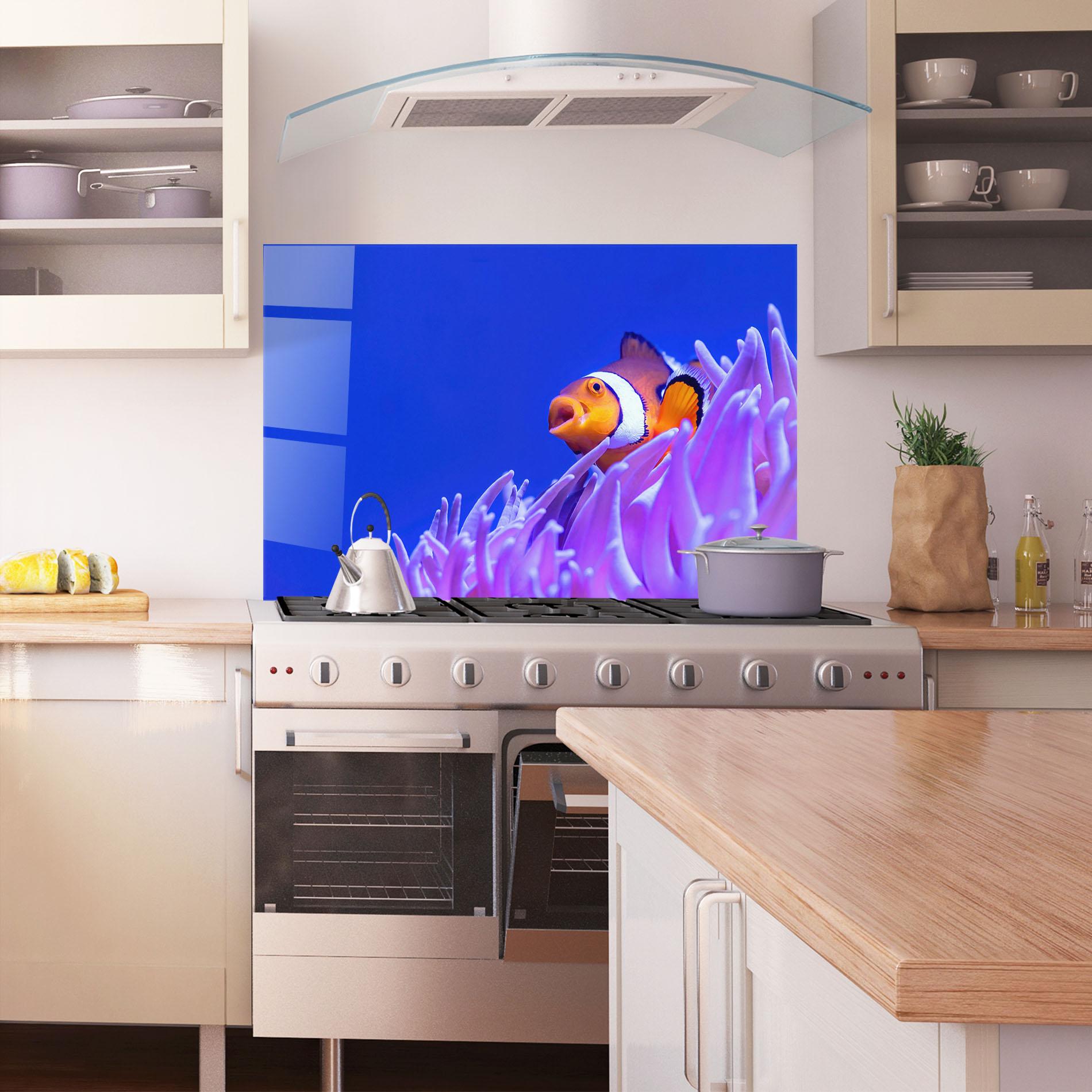 Konyhai üveg hátfal Hungry Nemo mockup 1