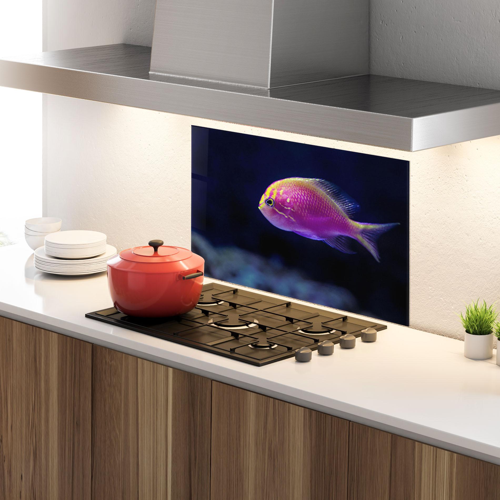Konyhai üveg hátfal Angry Pink Fish mockup 4