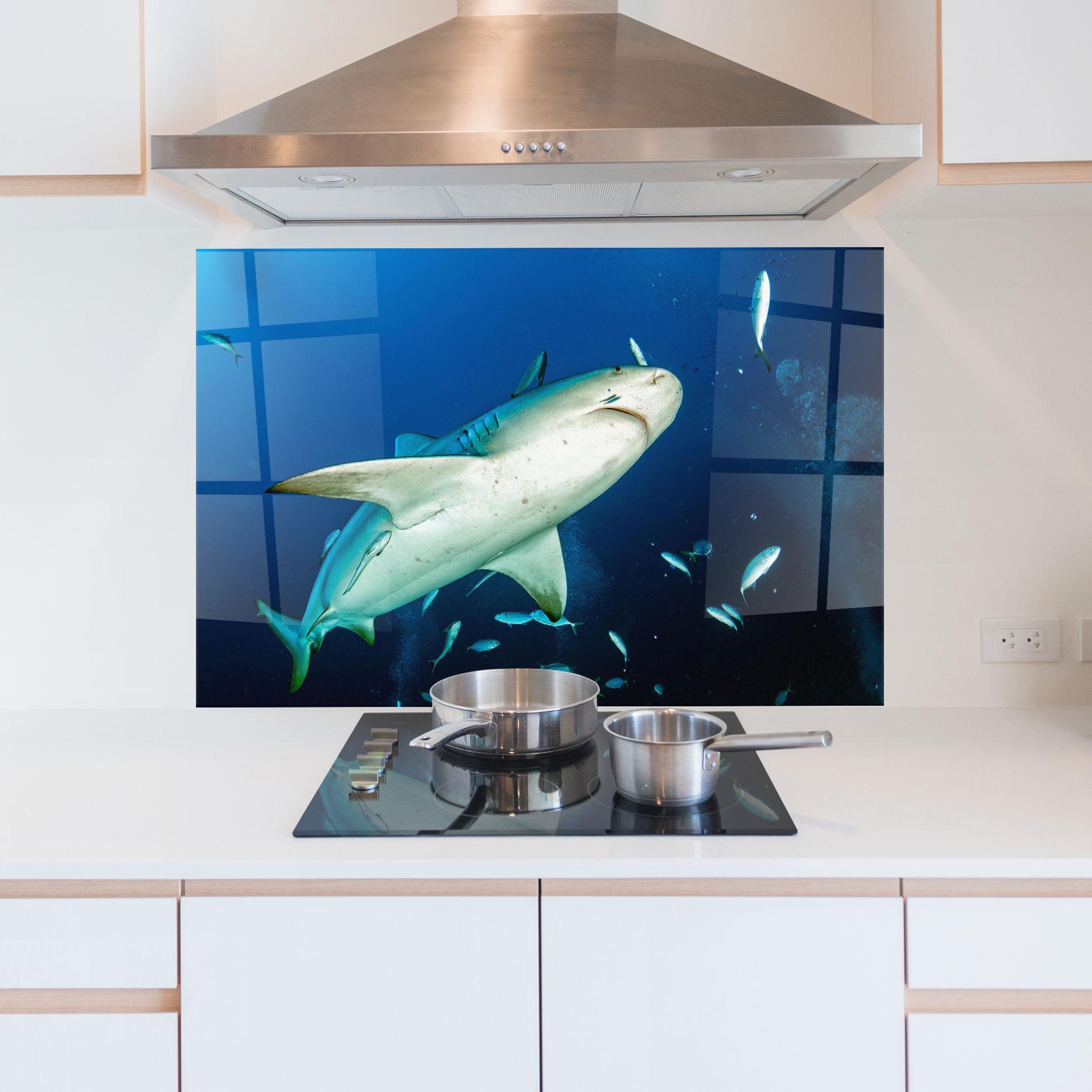 Konyhai üveg hátfal Bull Shark mockup 5