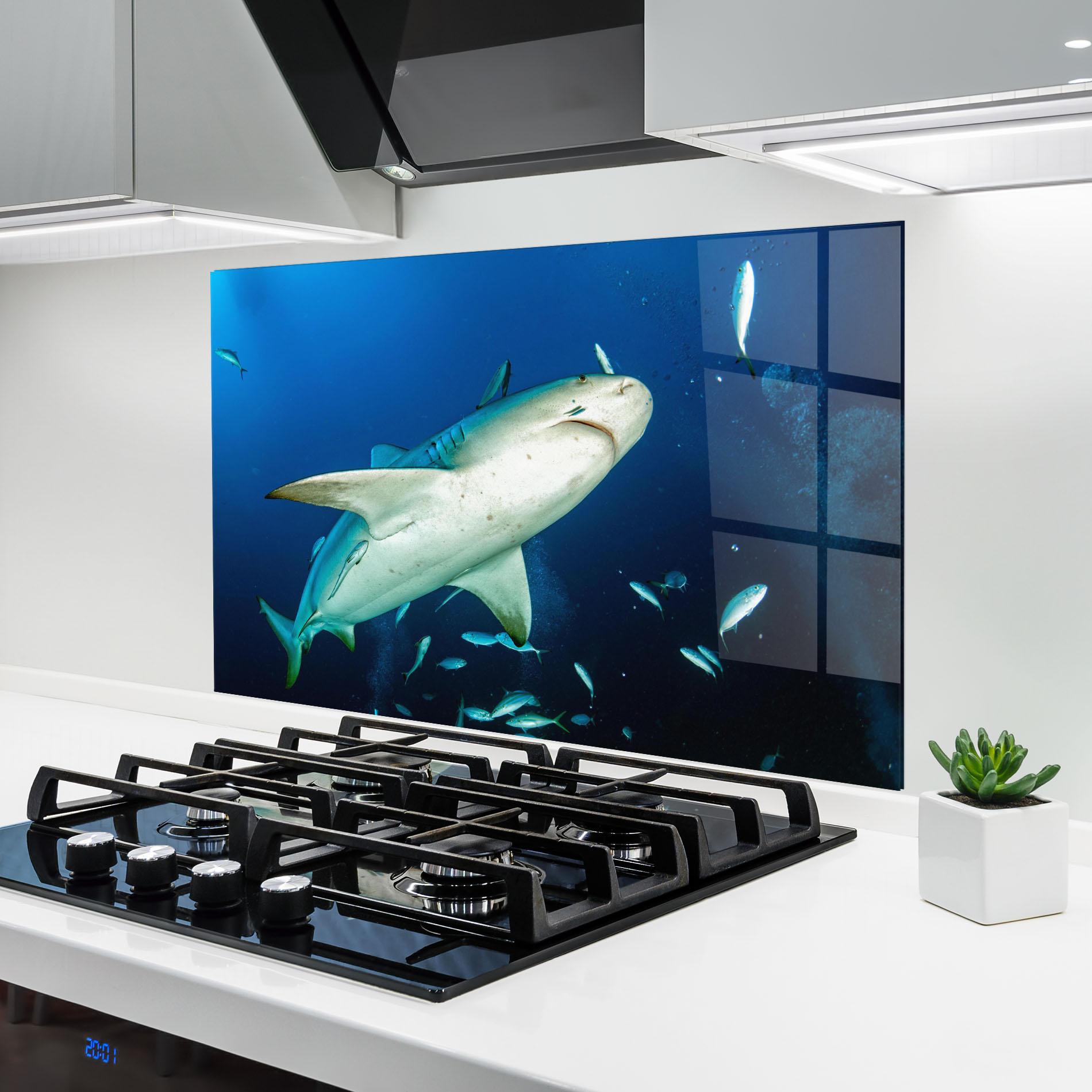 Konyhai üveg hátfal Bull Shark mockup 6