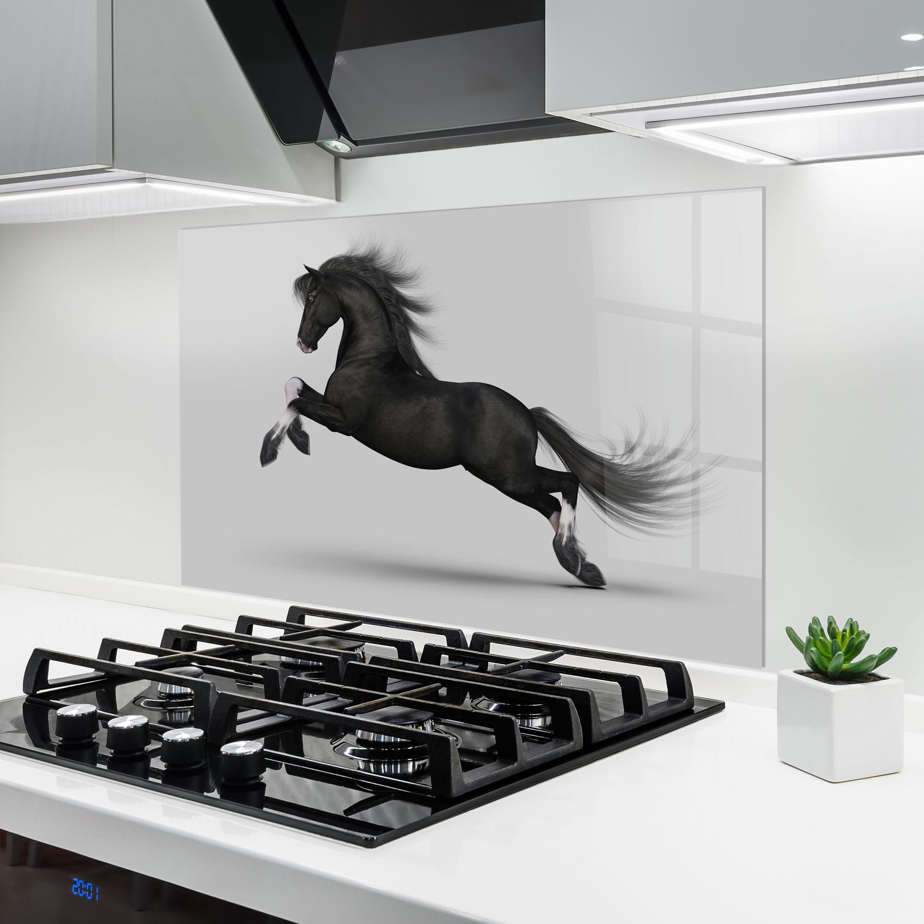 Konyhai üveg hátfal Black Horse Galloping mockup 6