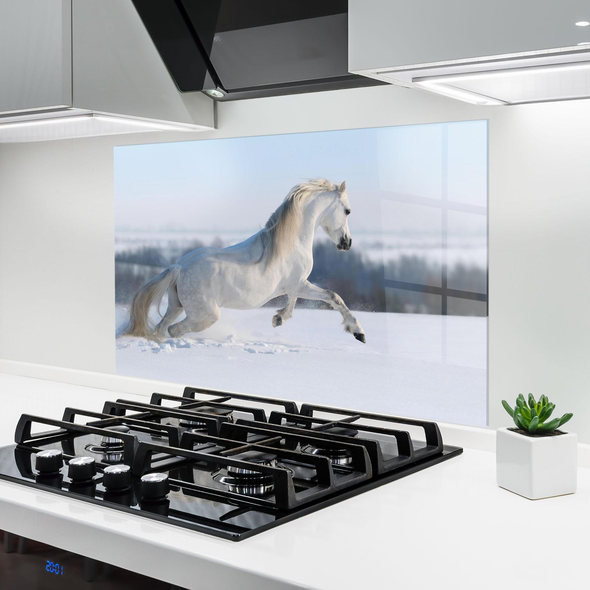 Konyhai üveg hátfal Snow Horse Running mockup 6