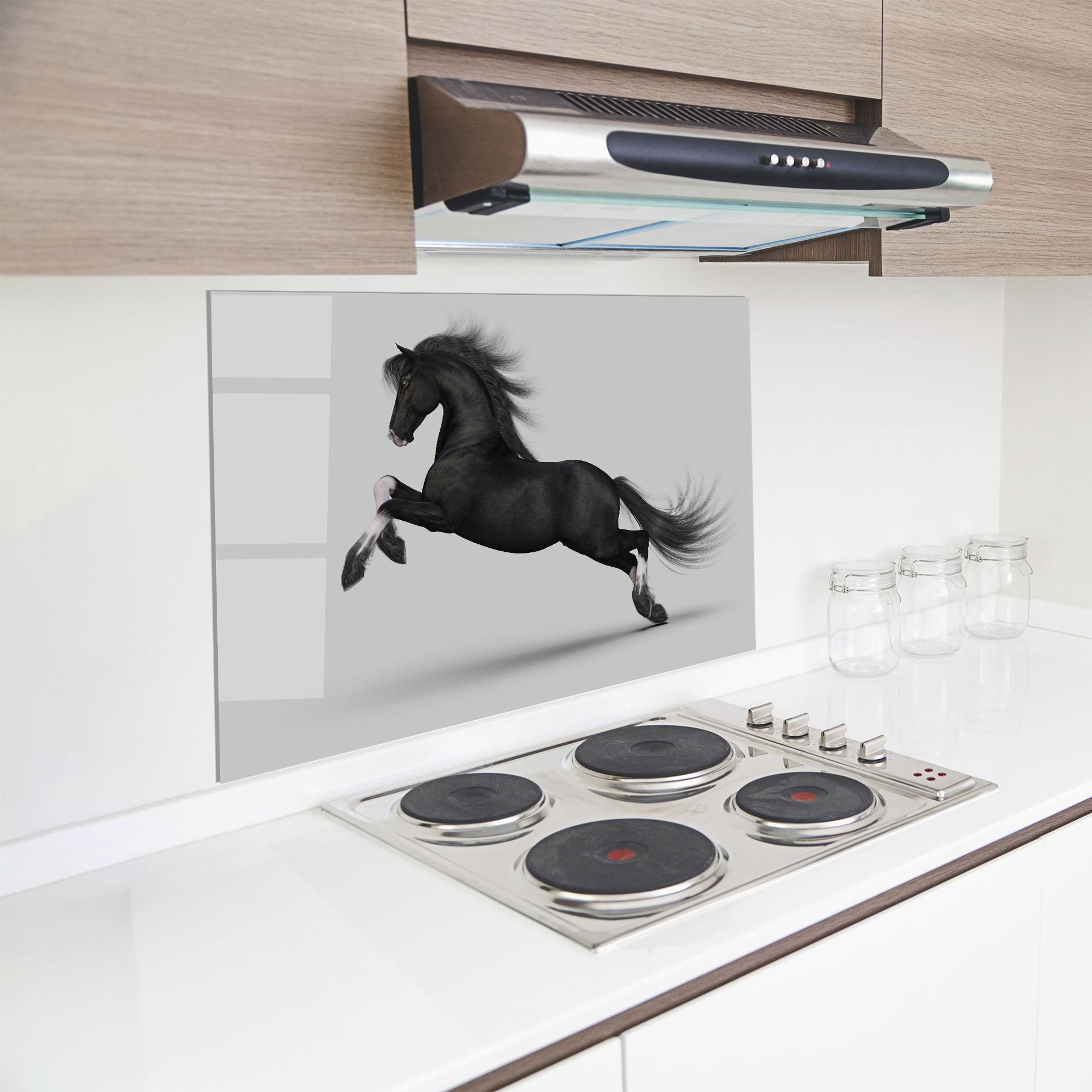 Konyhai üveg hátfal Black Horse Galloping mockup 8