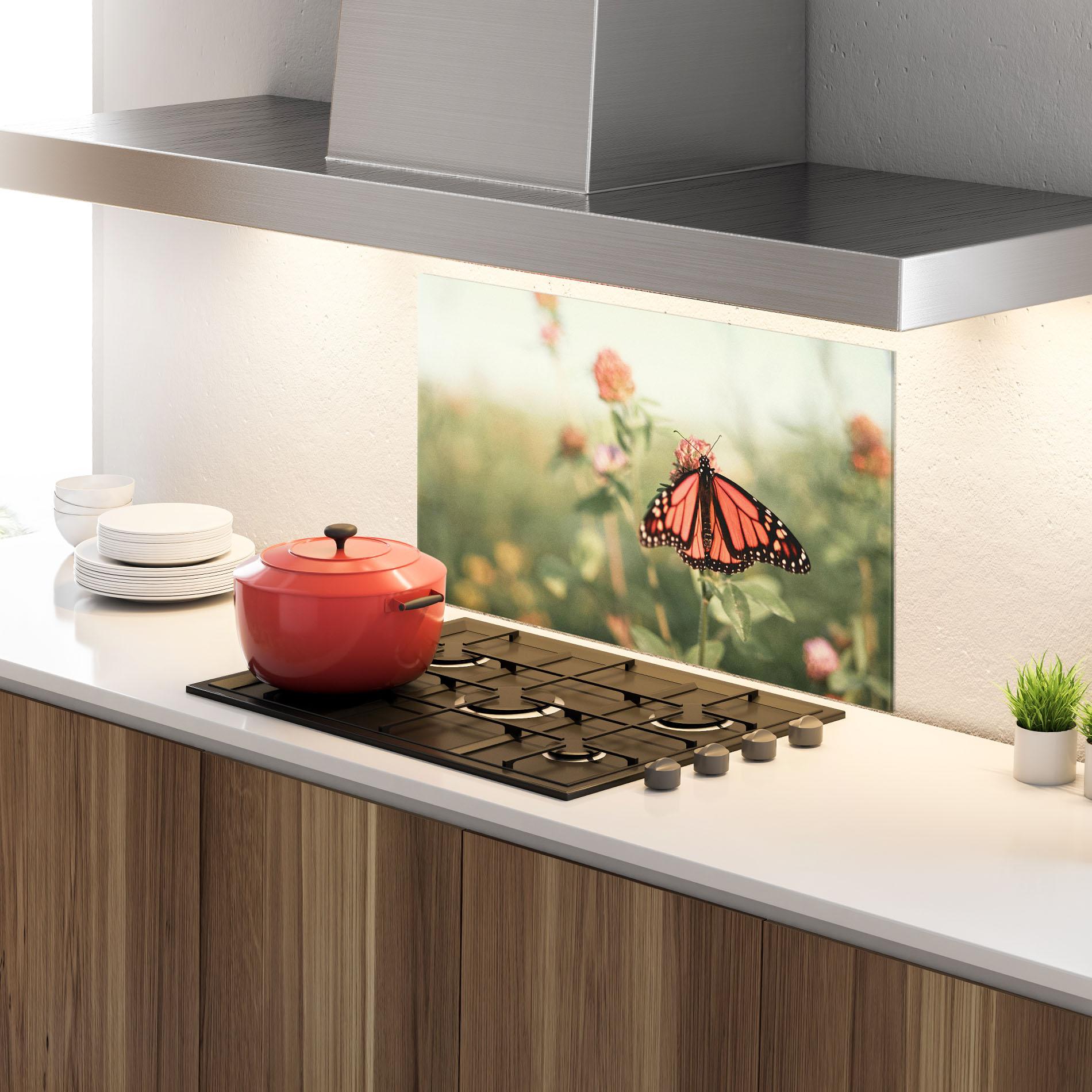 Konyhai üveg hátfal Light Red Butterfly mockup 4