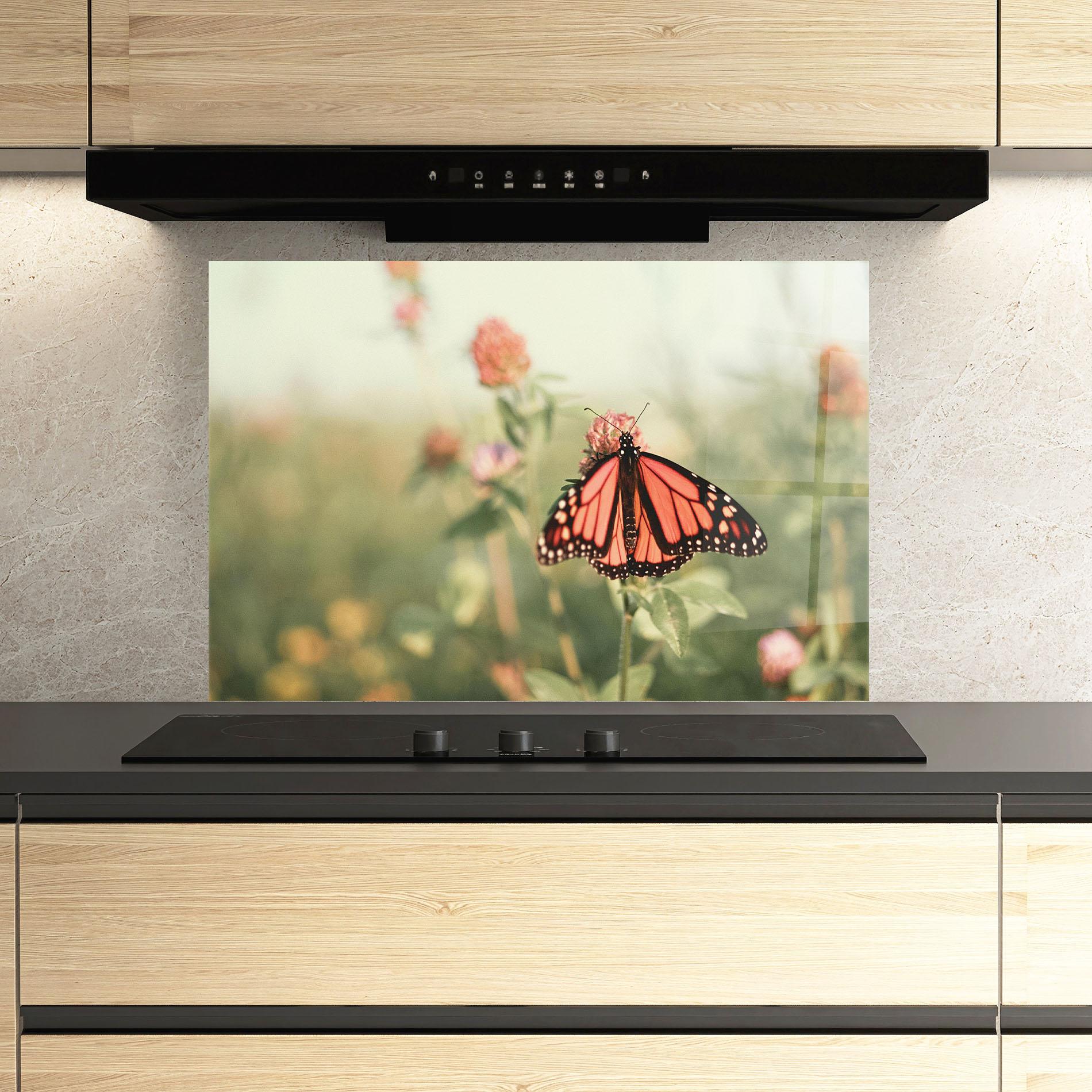 Konyhai üveg hátfal Light Red Butterfly mockup 3