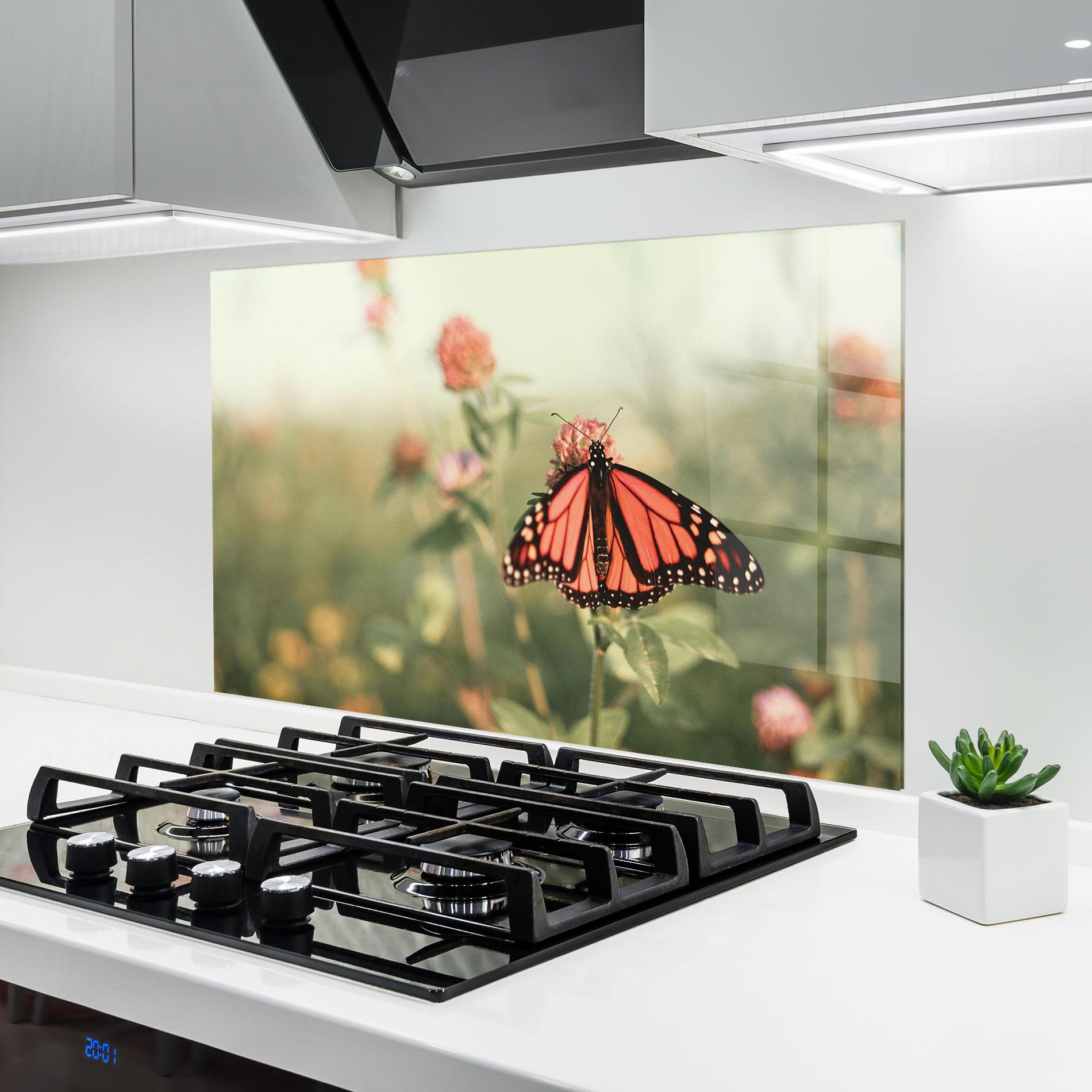 Konyhai üveg hátfal Light Red Butterfly mockup 6