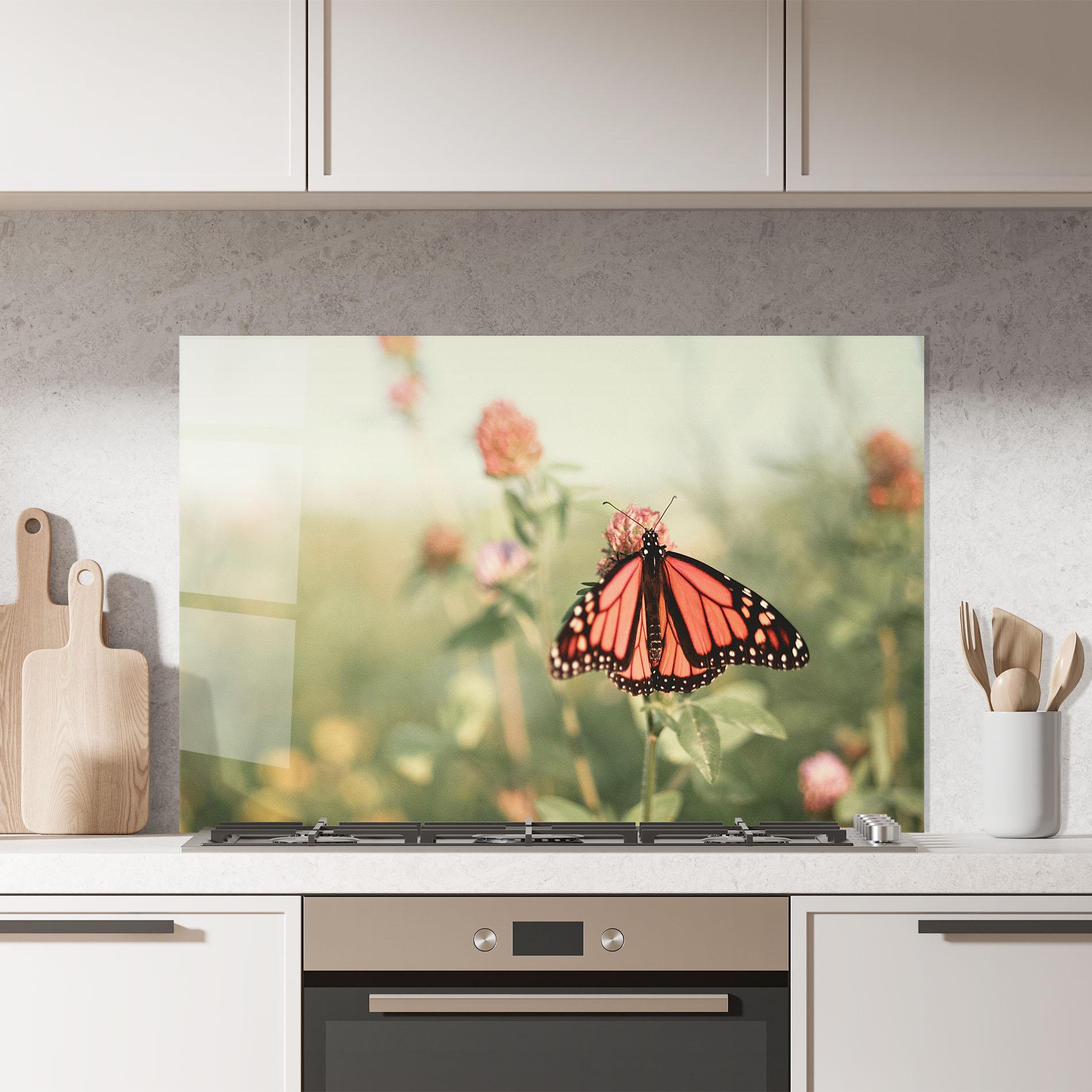 Konyhai üveg hátfal Light Red Butterfly mockup 7