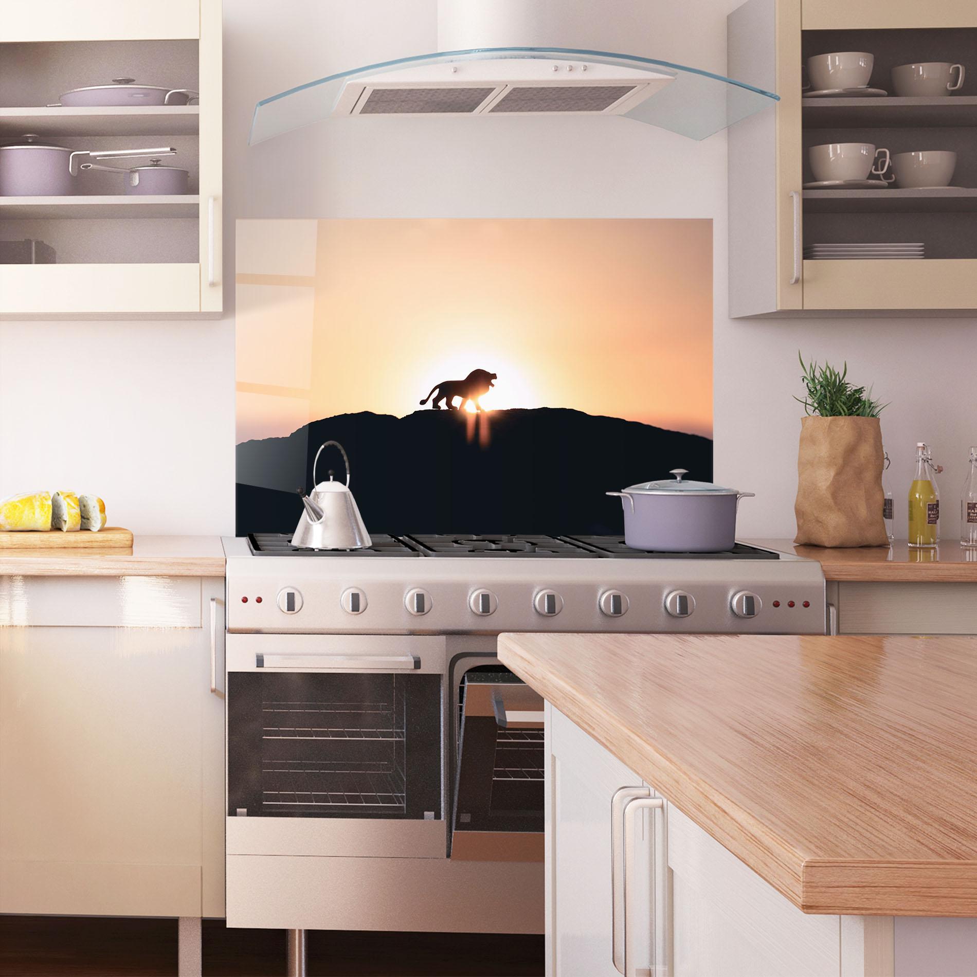 Konyhai üveg hátfal Lion Shilouette mockup 1