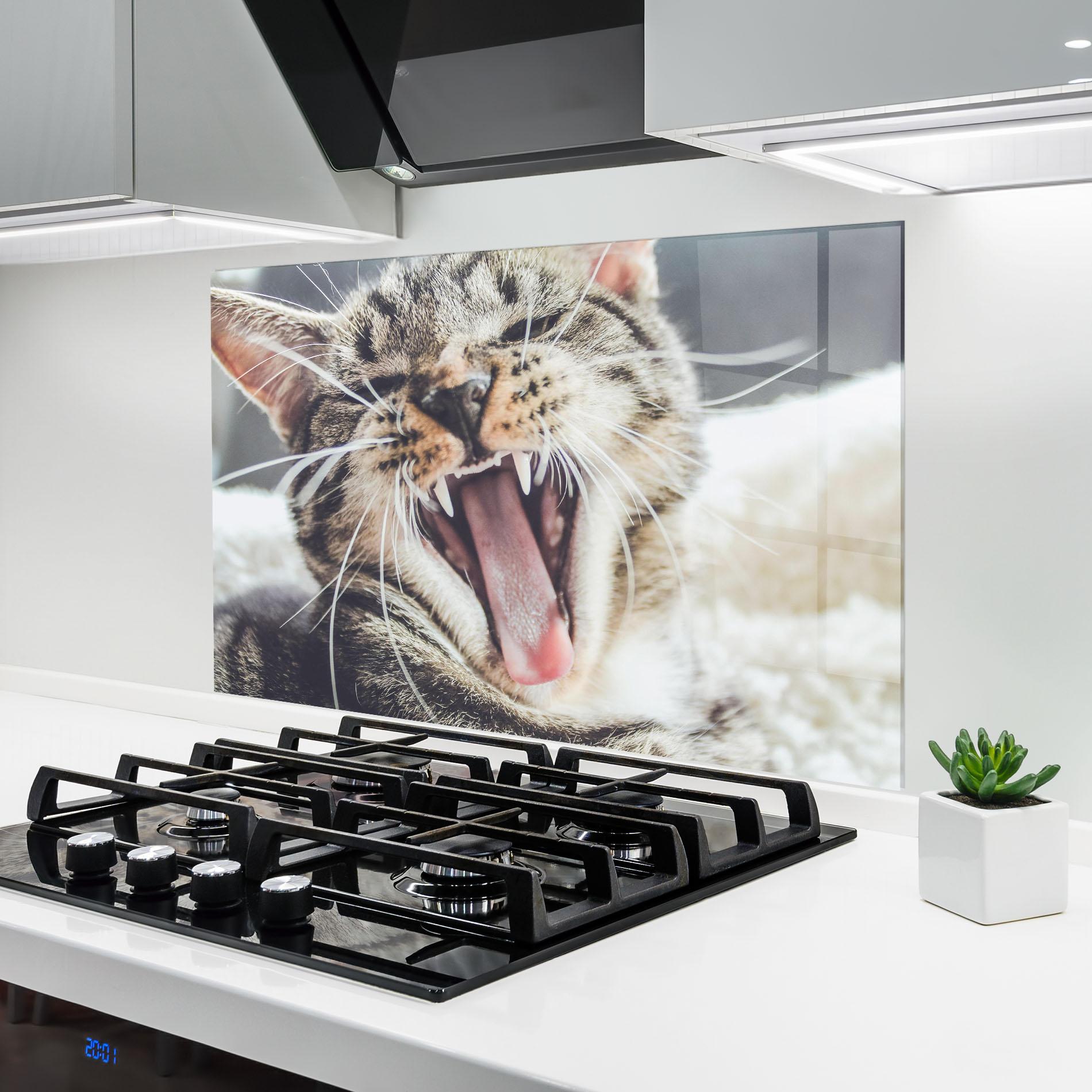 Konyhai üveg hátfal Wroar Cat mockup 6