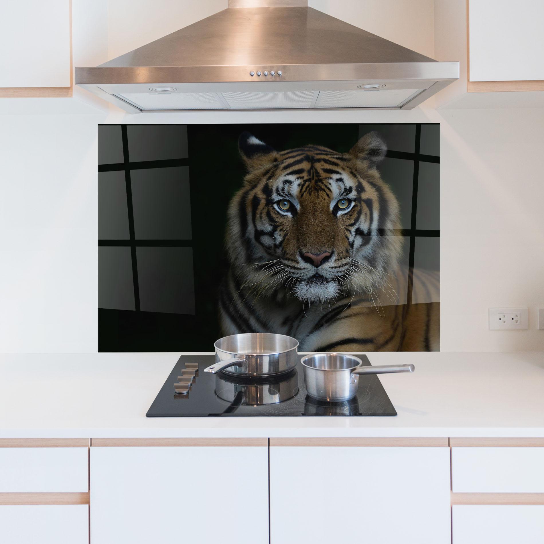 Konyhai üveg hátfal Close Up Tiger mockup 5