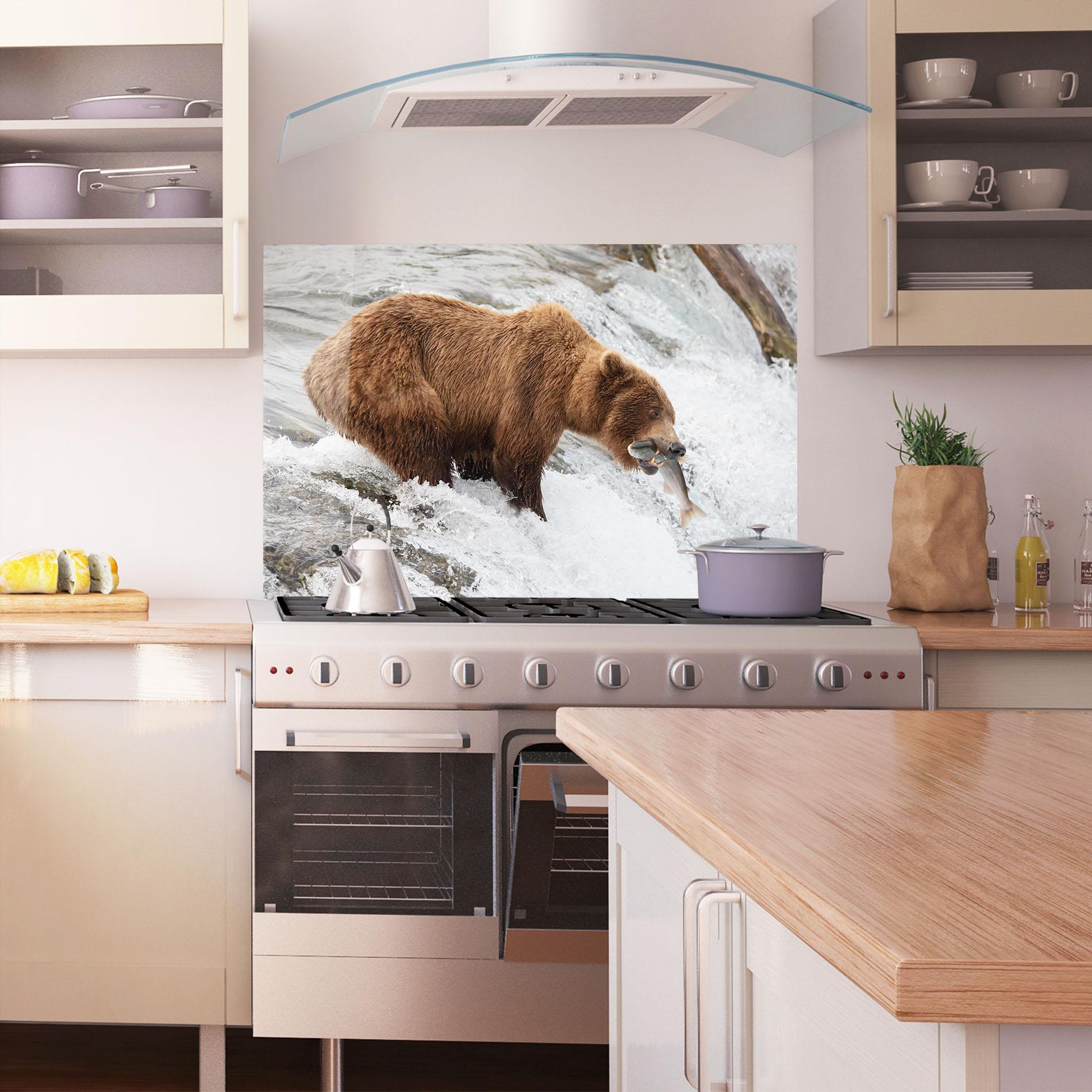 Konyhai üveg hátfal Bear Hunting mockup 1