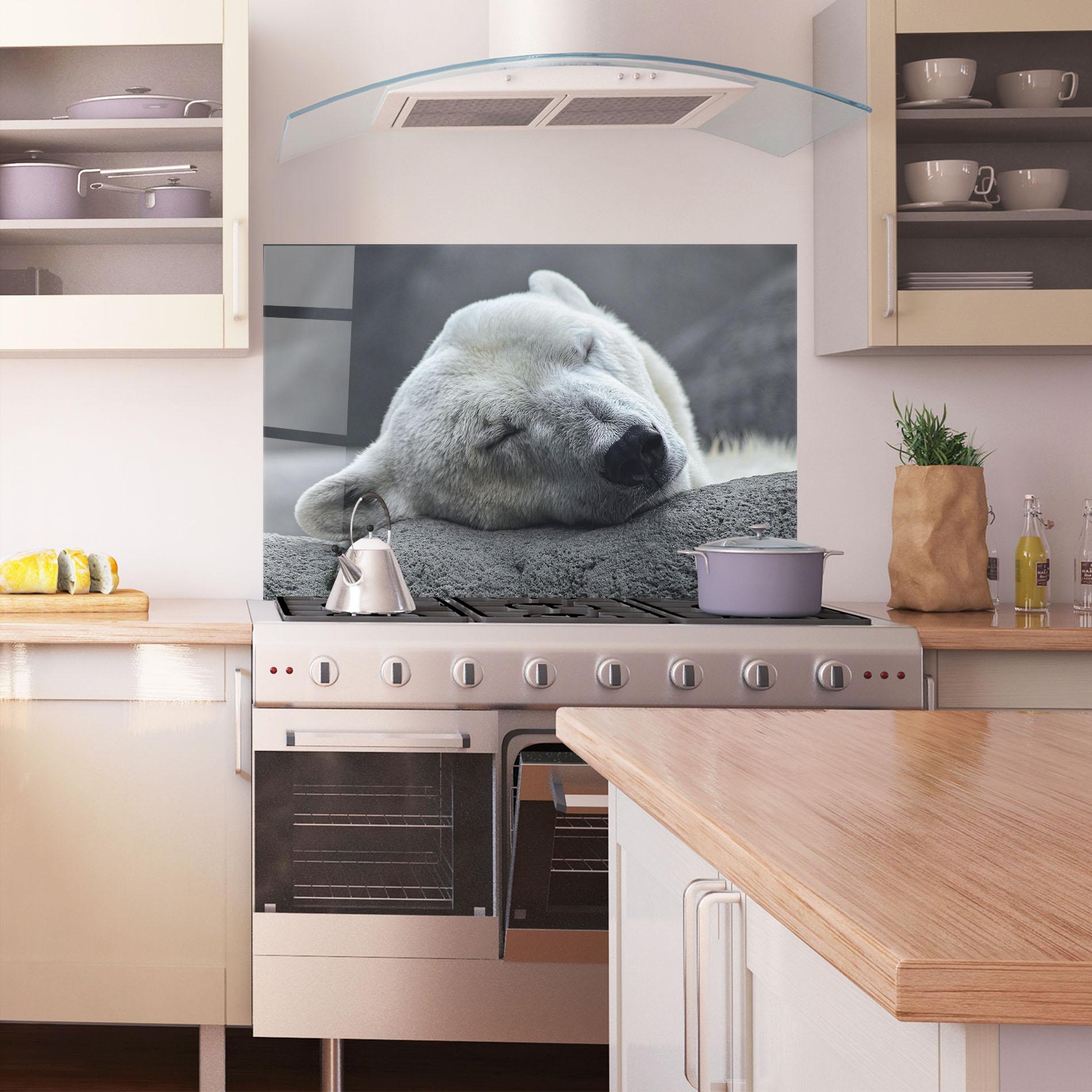 Konyhai üveg hátfal Icebear Sleeping mockup 1