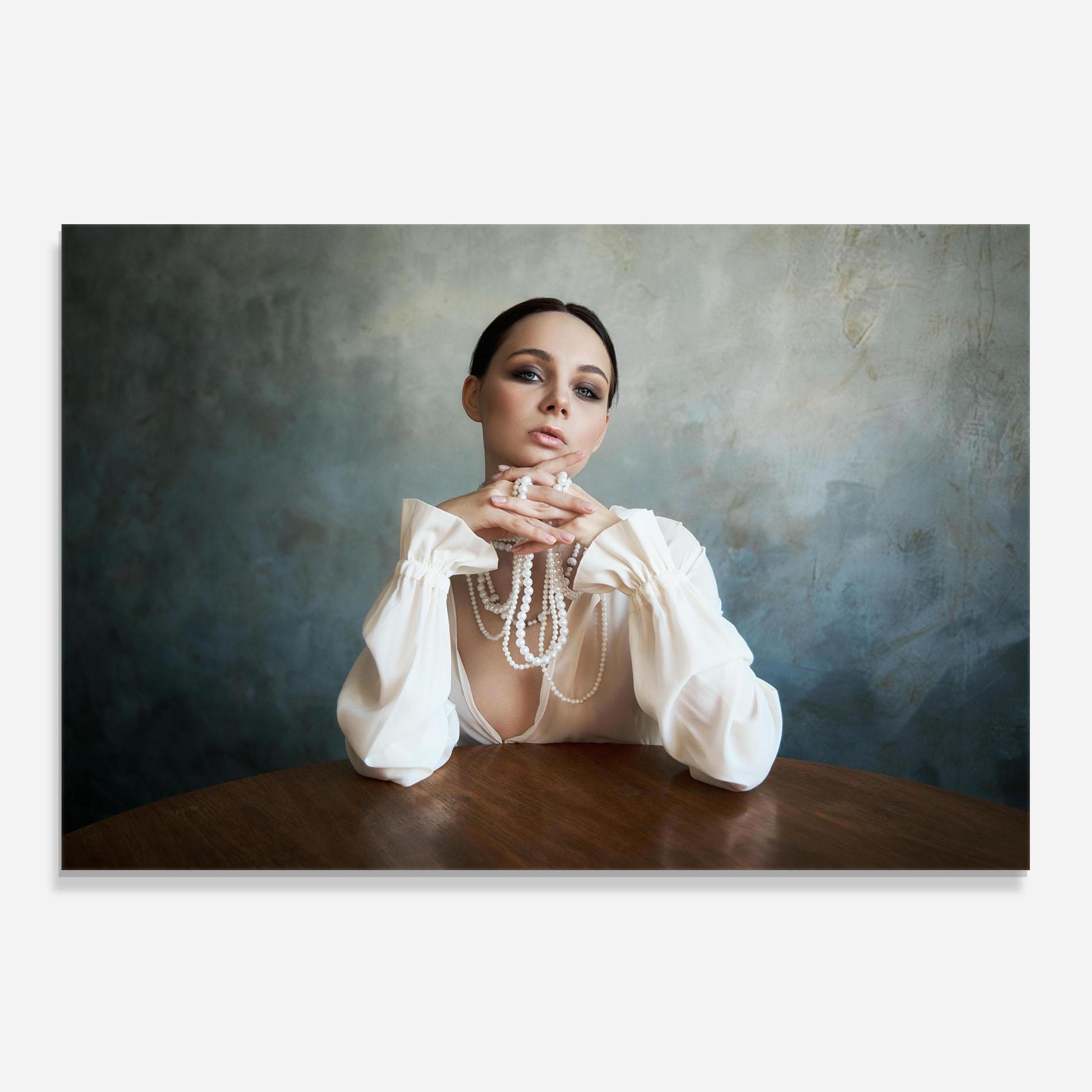 Konyhai üveg hátfal Girl White Pearls mockup 0