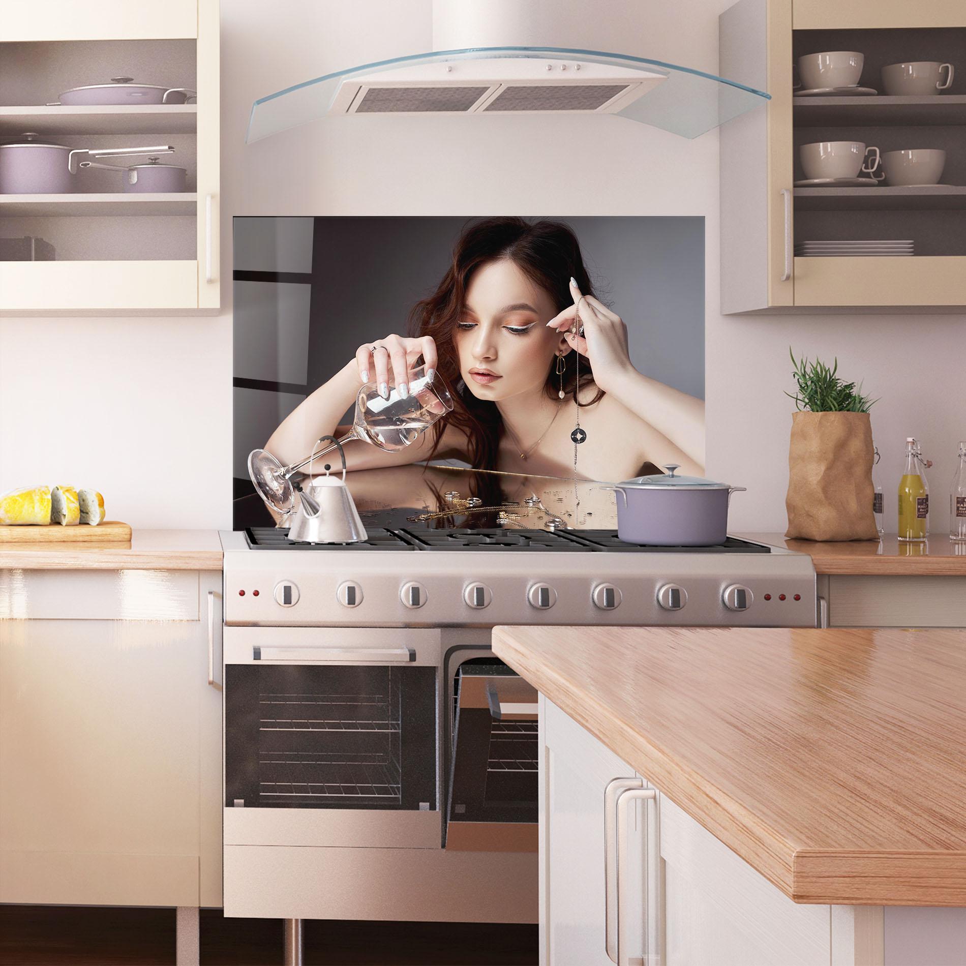 Konyhai üveg hátfal Wet Rings mockup 1