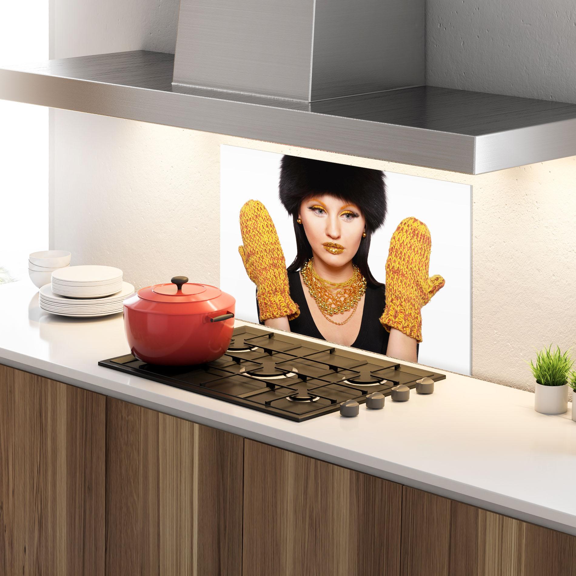 Konyhai üveg hátfal Iteresting Gold Accessories mockup 4