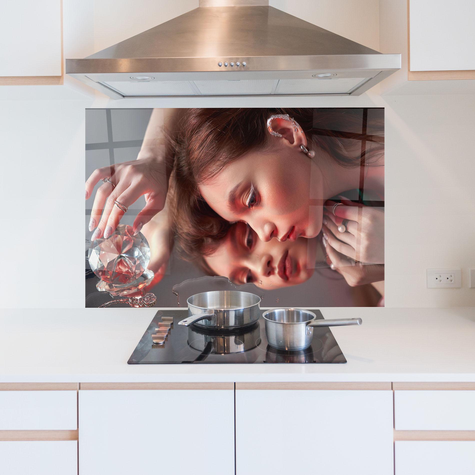 Konyhai üveg hátfal Big Diamond Hand mockup 5