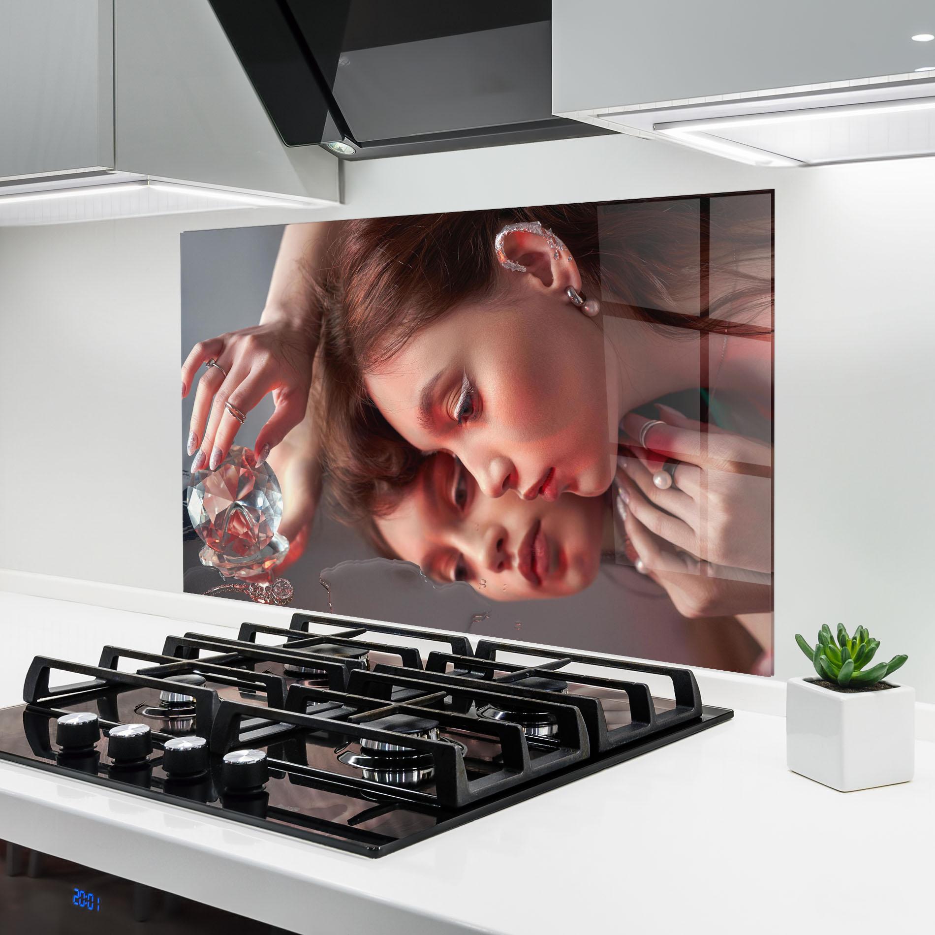 Konyhai üveg hátfal Big Diamond Hand mockup 6