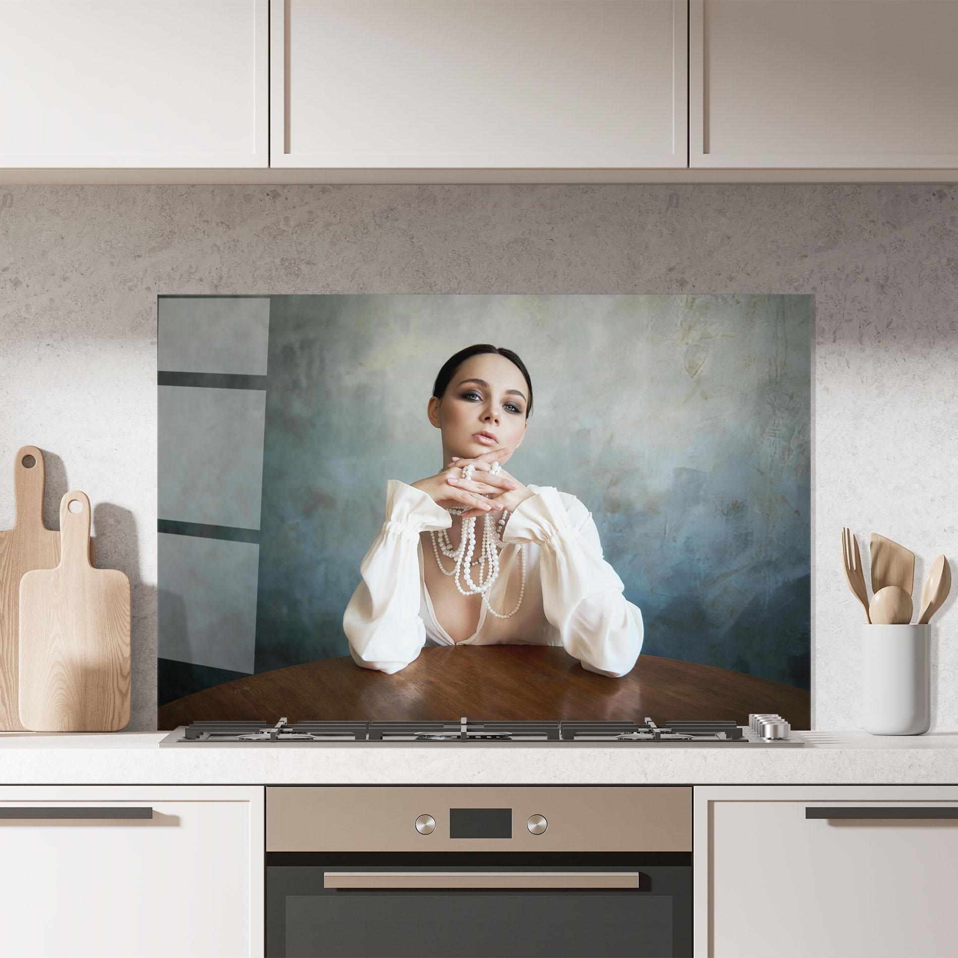 Konyhai üveg hátfal Girl White Pearls mockup 7