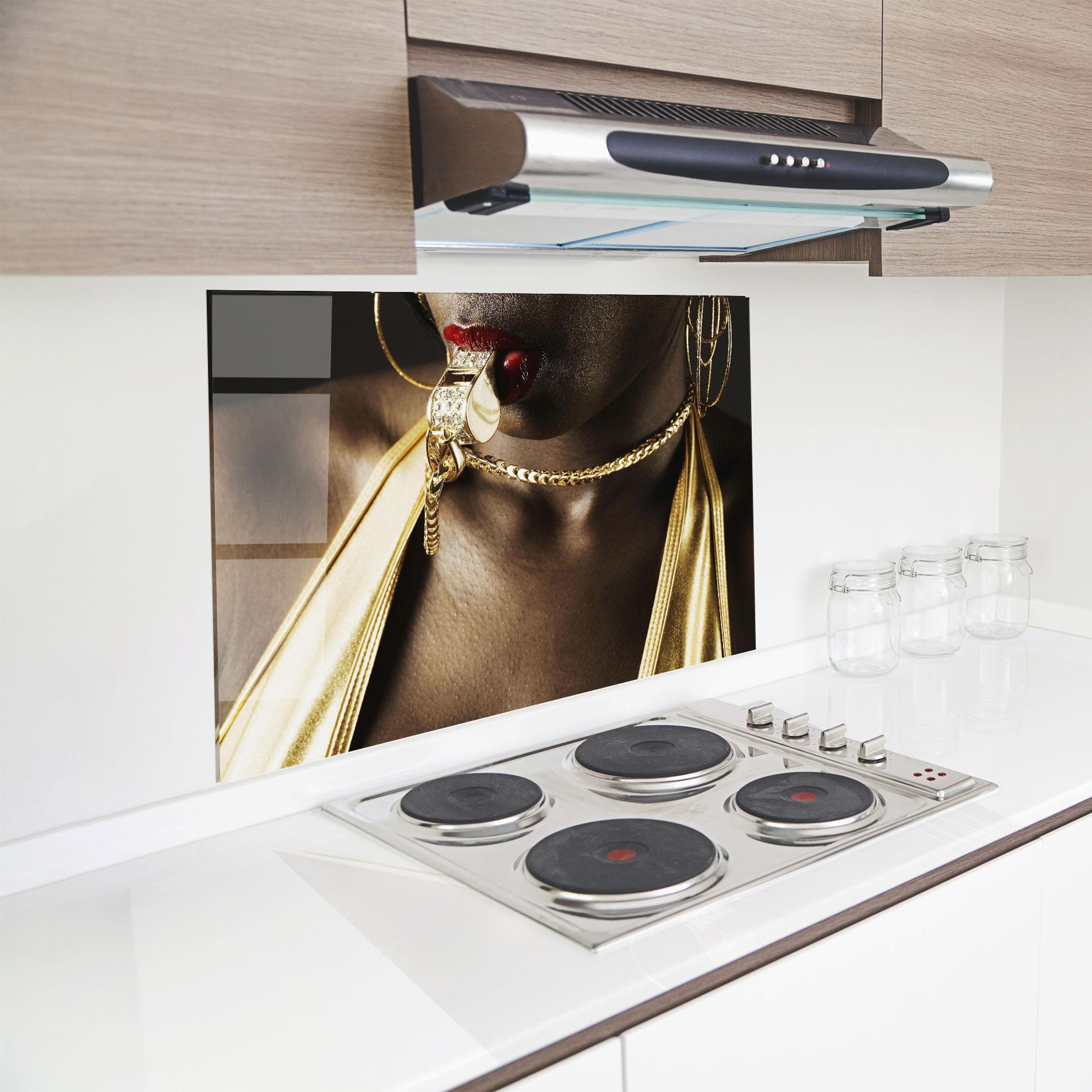 Konyhai üveg hátfal Golden Whistle mockup 8