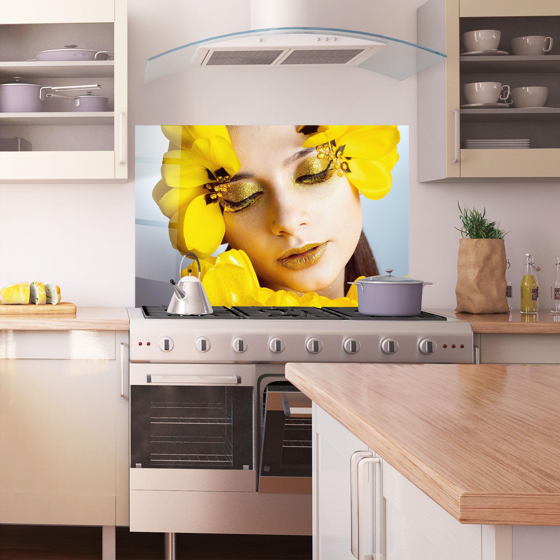 Konyhai üveg hátfal Yellow Flowers Makeup mockup 1