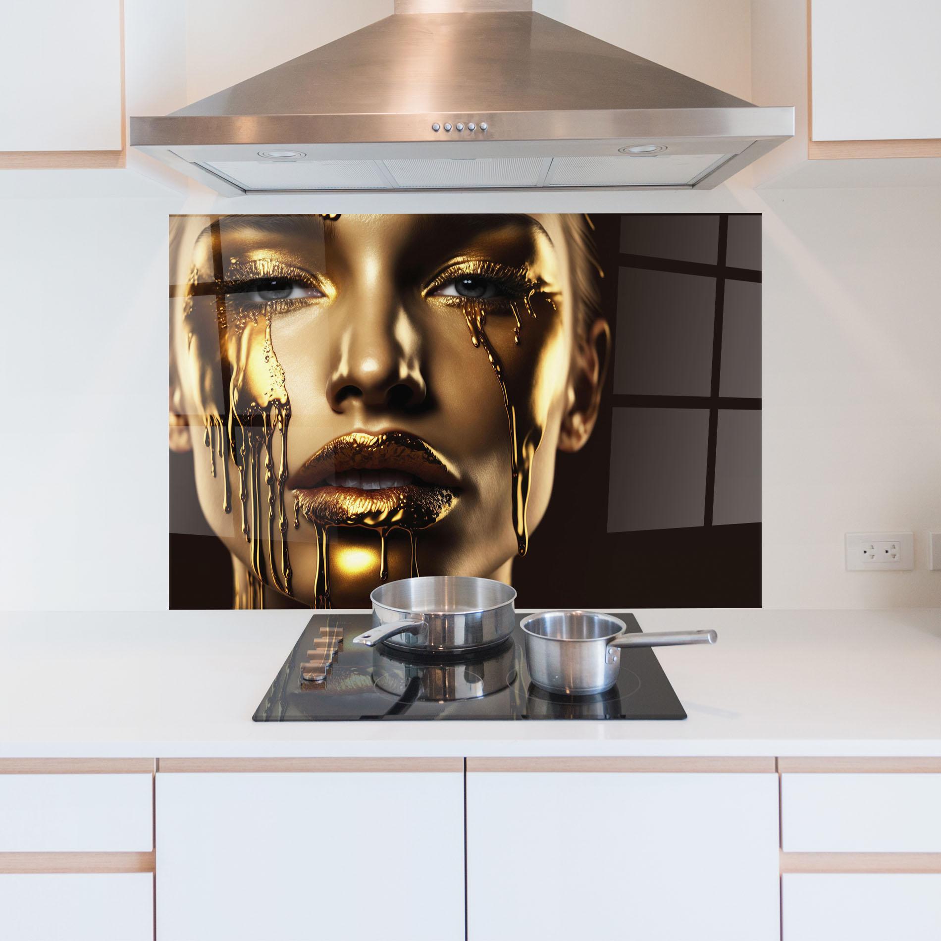 Konyhai üveg hátfal Gold Dripping Makeup mockup 5