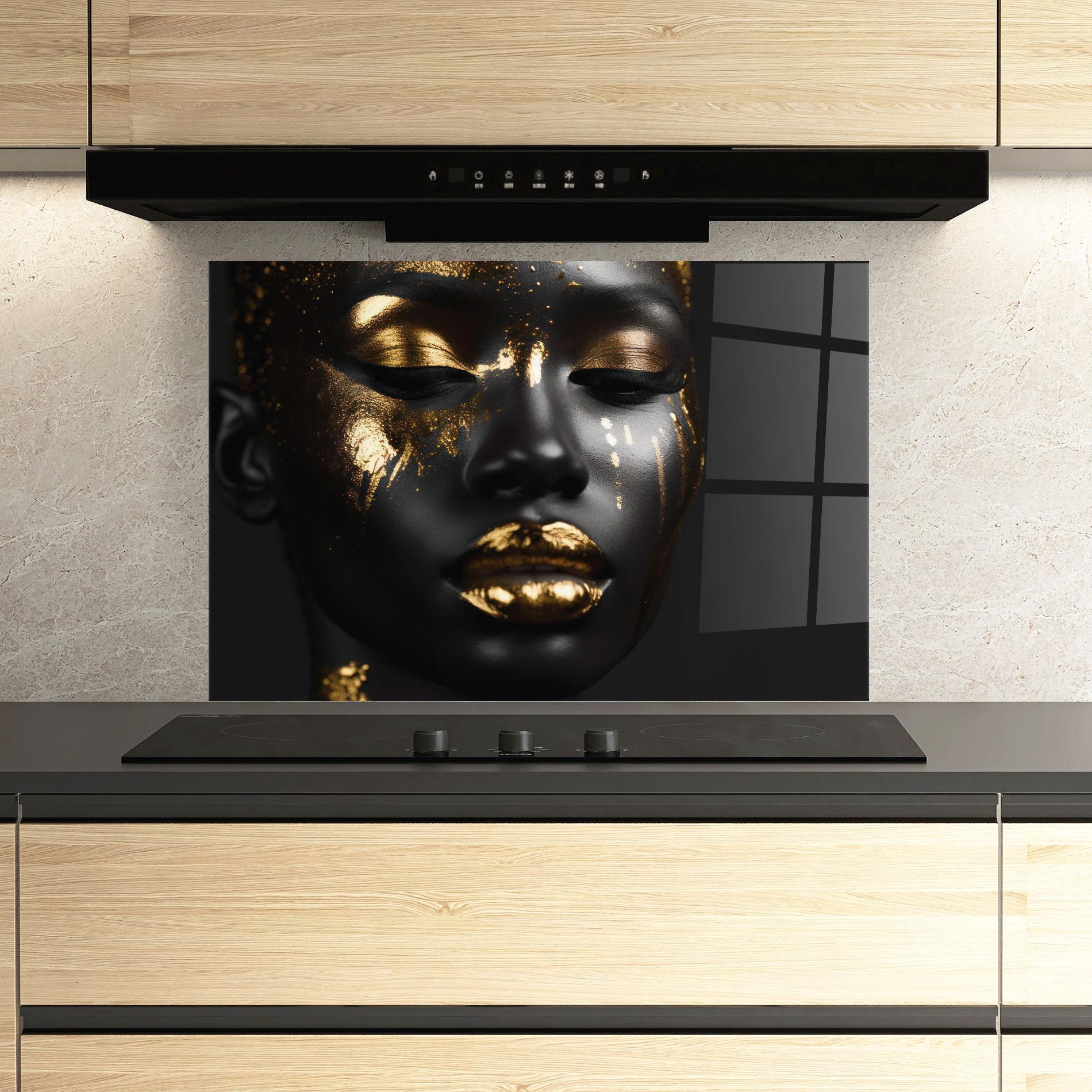 Konyhai üveg hátfal Gold Eyes Makeup mockup 3