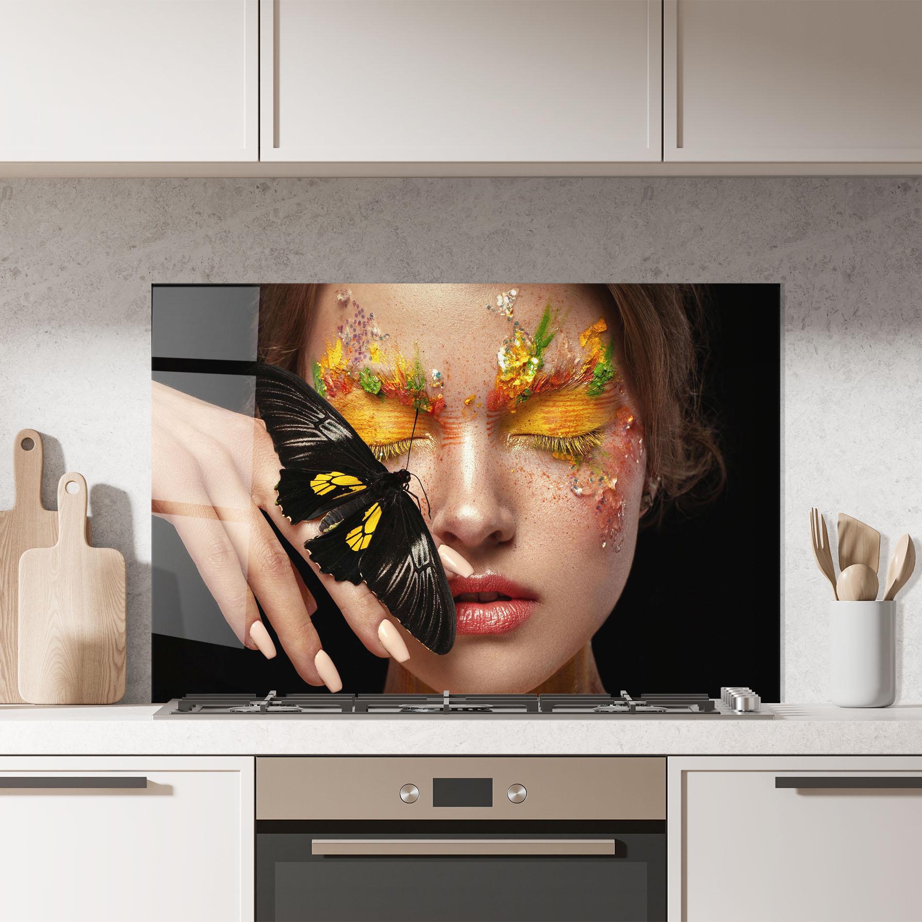 Konyhai üveg hátfal Pretty Butterflu Makeup mockup 7