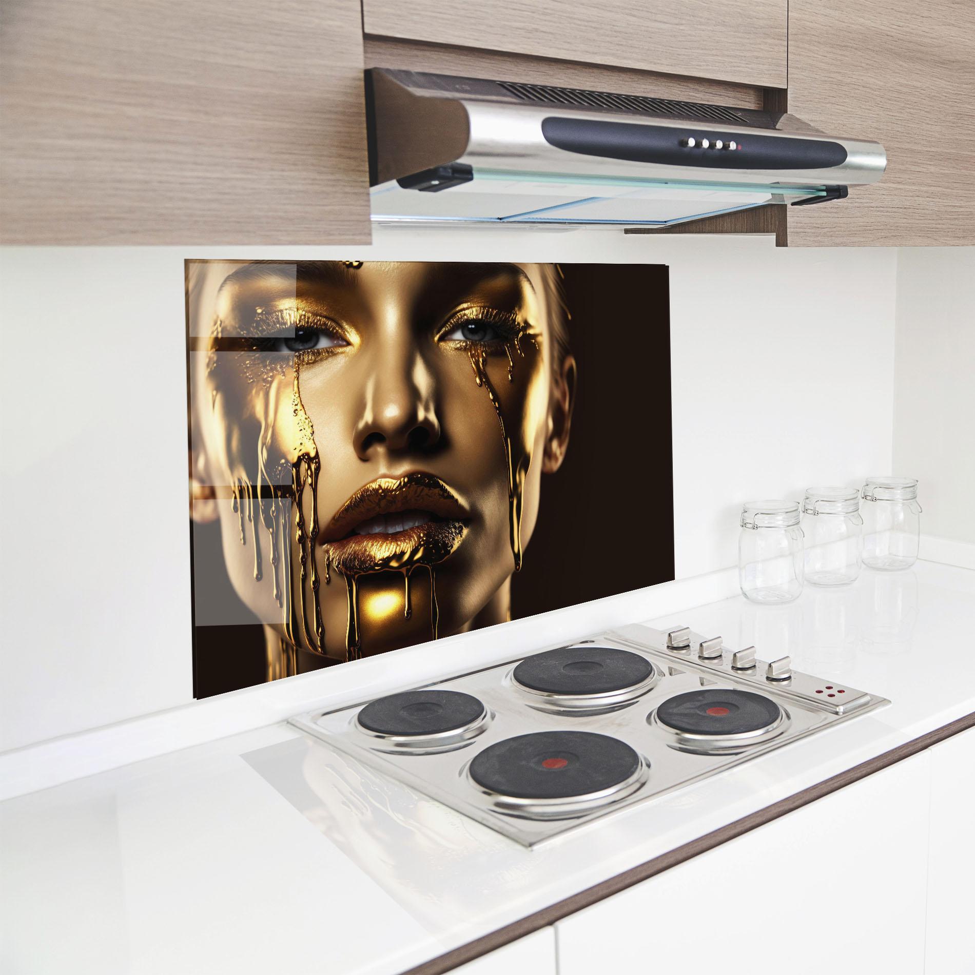 Konyhai üveg hátfal Gold Dripping Makeup mockup 8