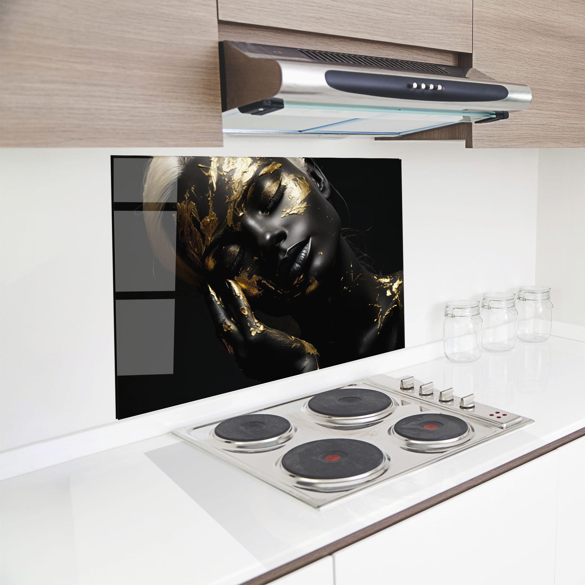 Konyhai üveg hátfal Gold Makeup On Black mockup 8