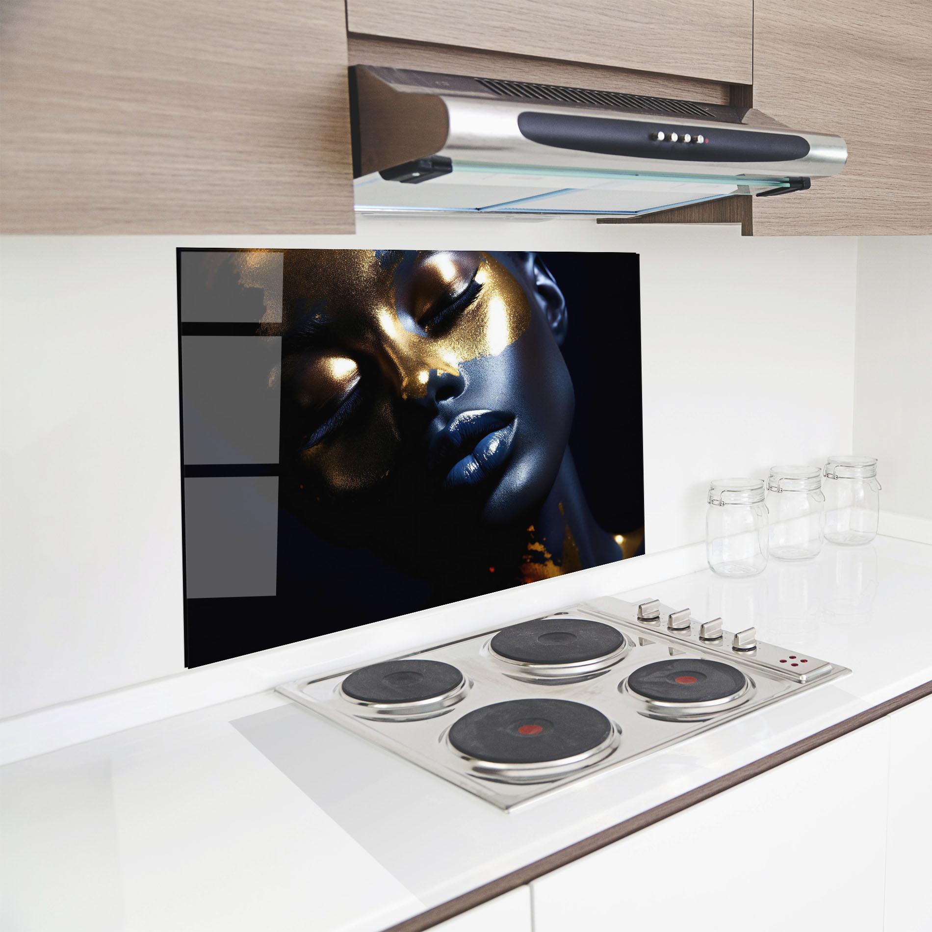 Konyhai üveg hátfal Pretty Gold Makeup mockup 8