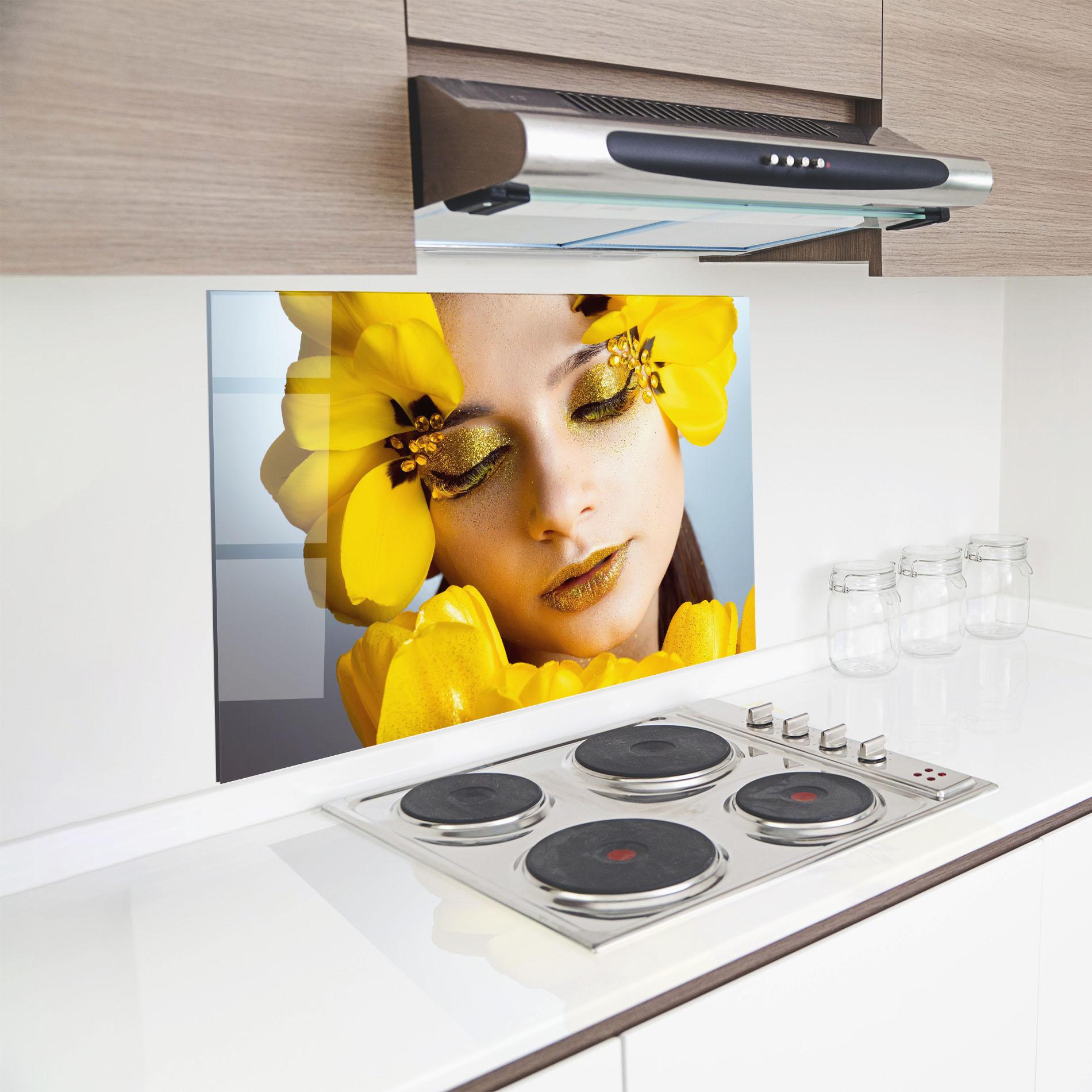 Konyhai üveg hátfal Yellow Flowers Makeup mockup 8