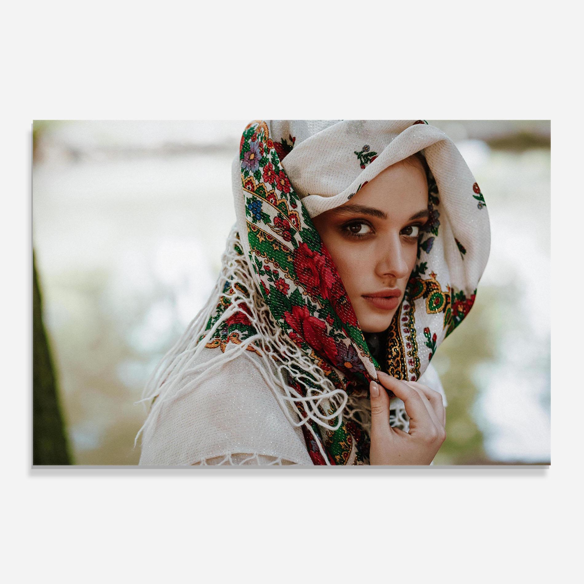 Konyhai üveg hátfal Ukrainian Embroidered Dress mockup 0