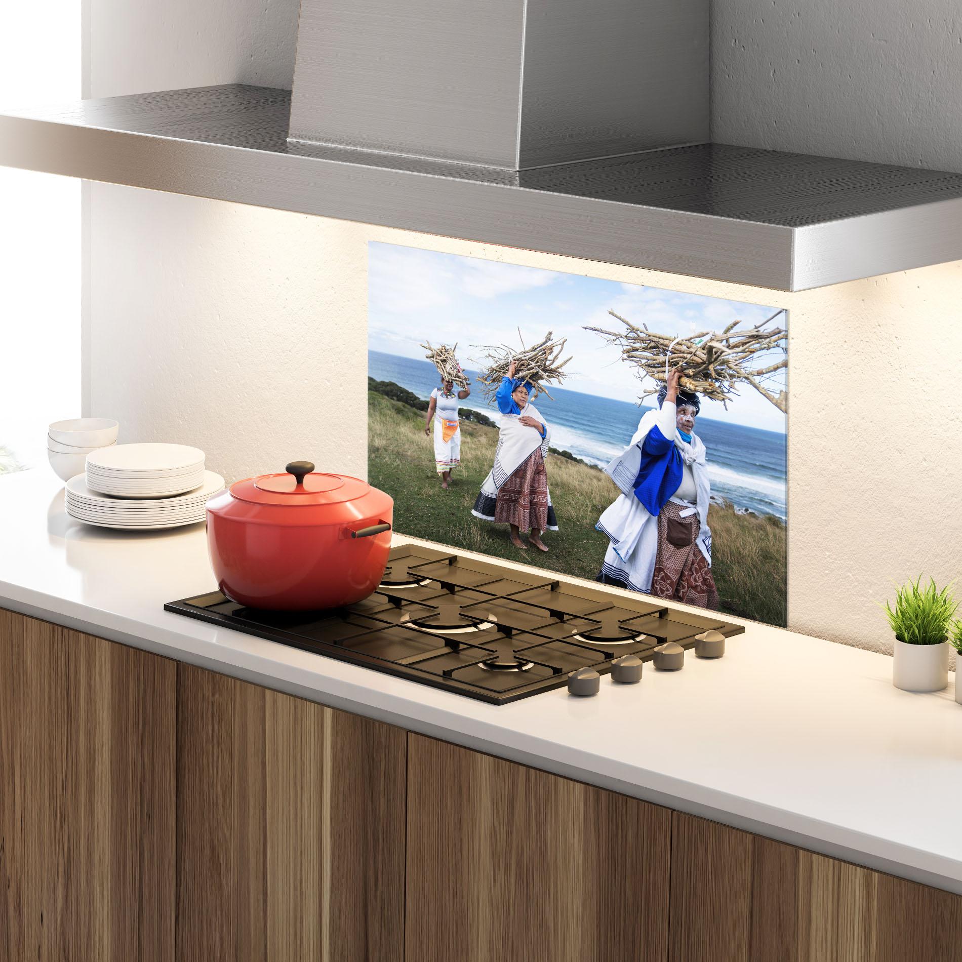 Konyhai üveg hátfal Indigenous People mockup 4