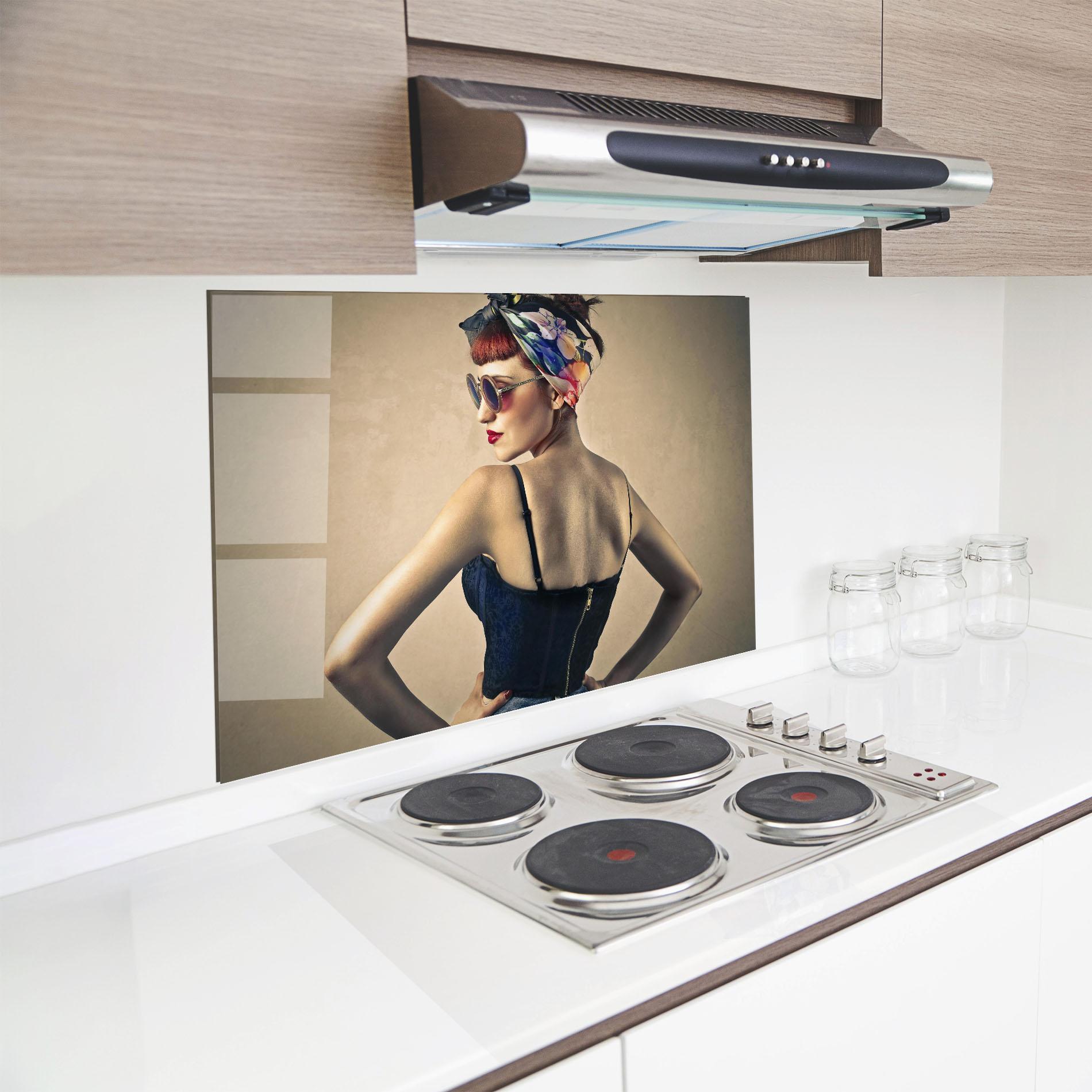 Konyhai üveg hátfal Pin Up Girl mockup 8