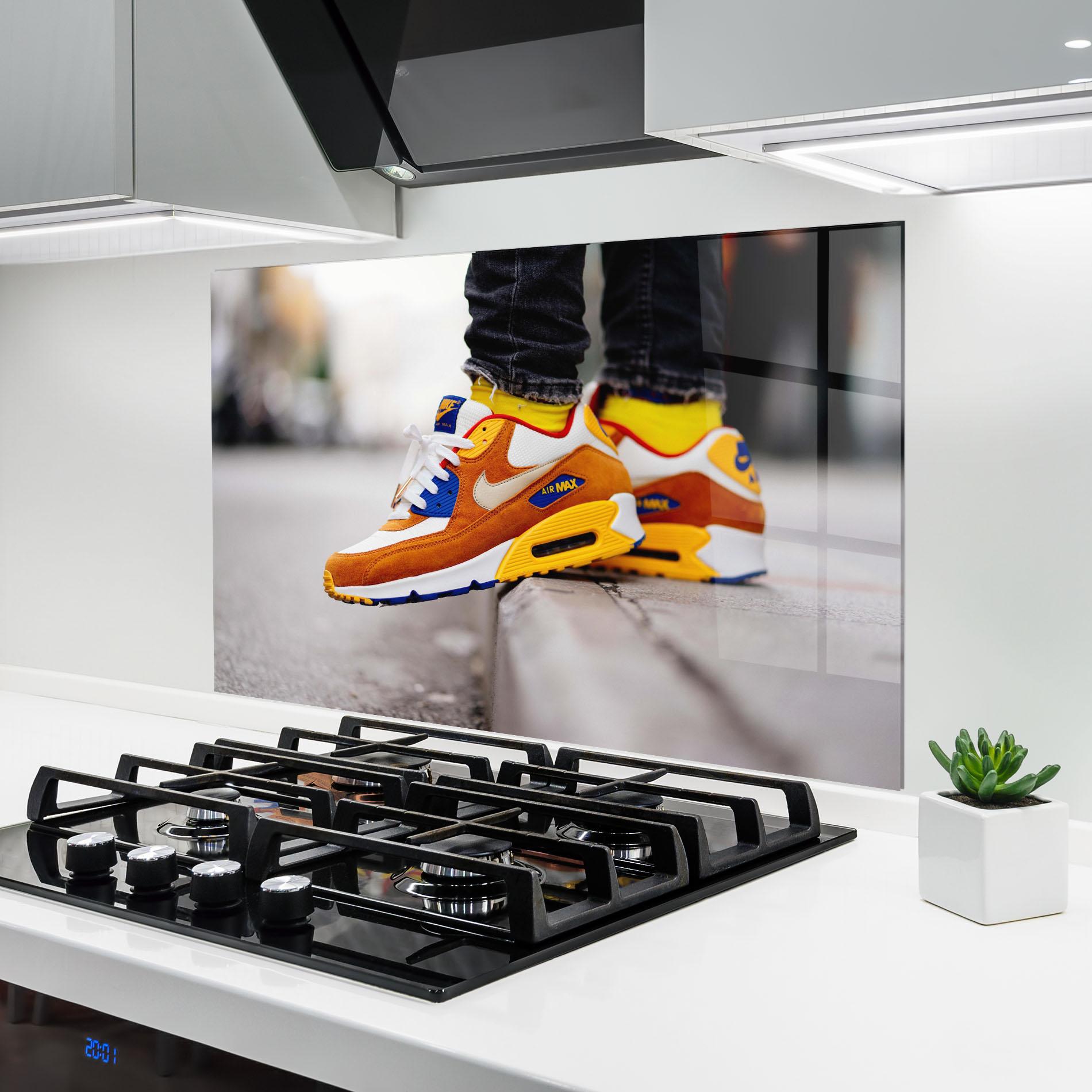 Konyhai üveg hátfal Nike Air Max Shoes mockup 6