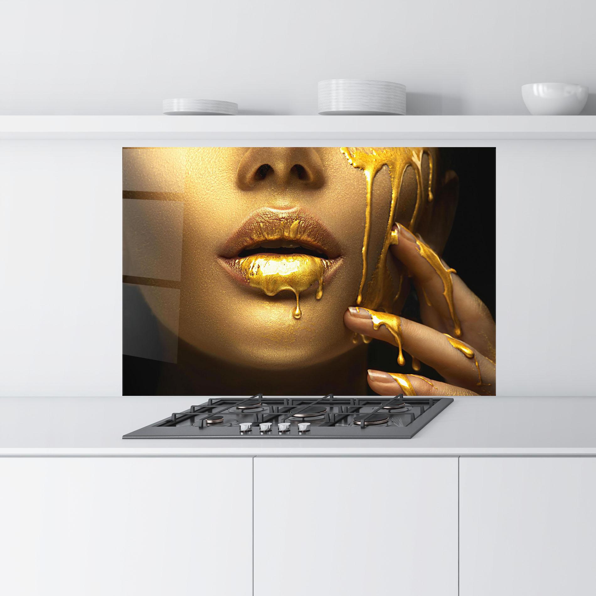 Konyhai üveg hátfal Golden Lips mockup 9