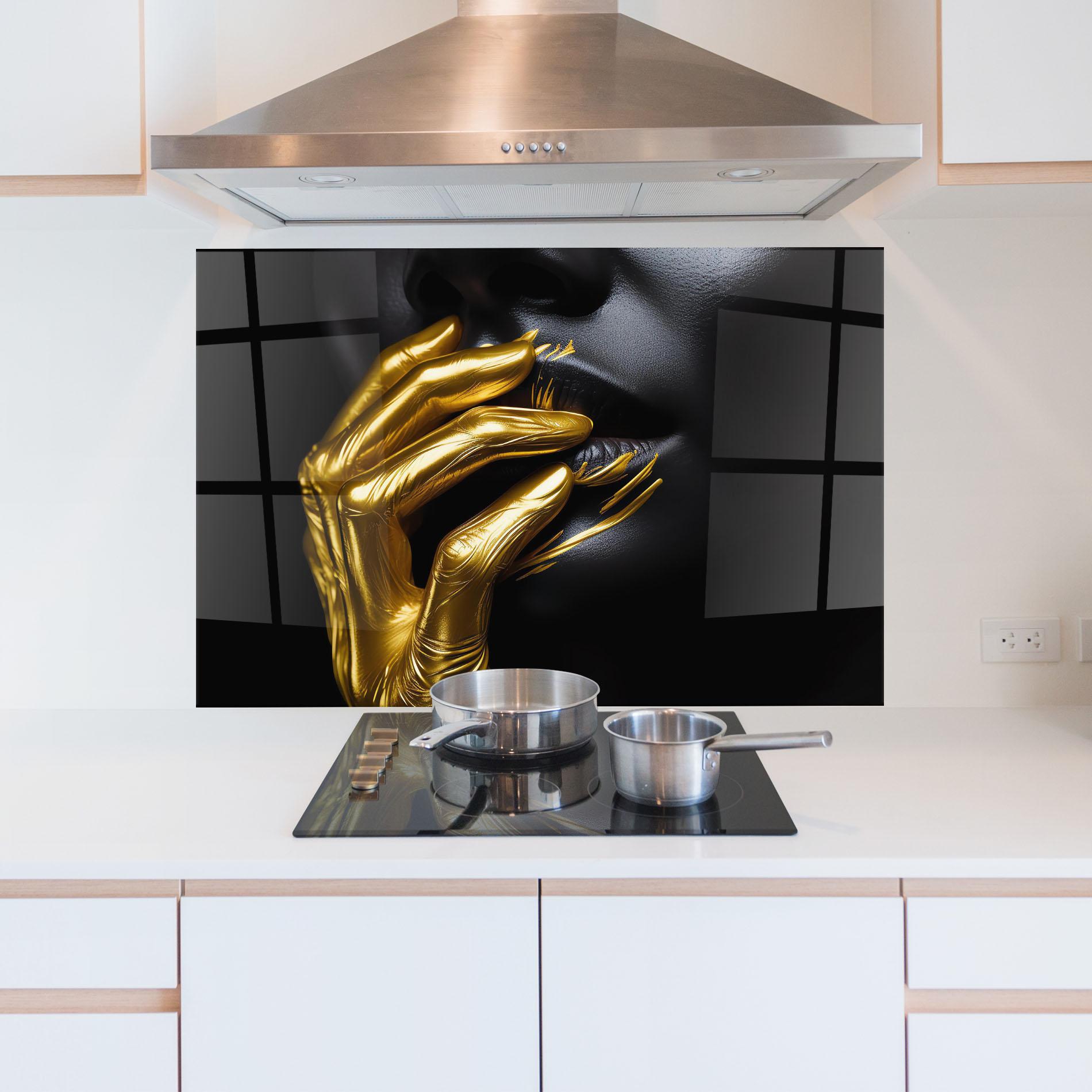 Konyhai üveg hátfal Gold Small Hand mockup 5