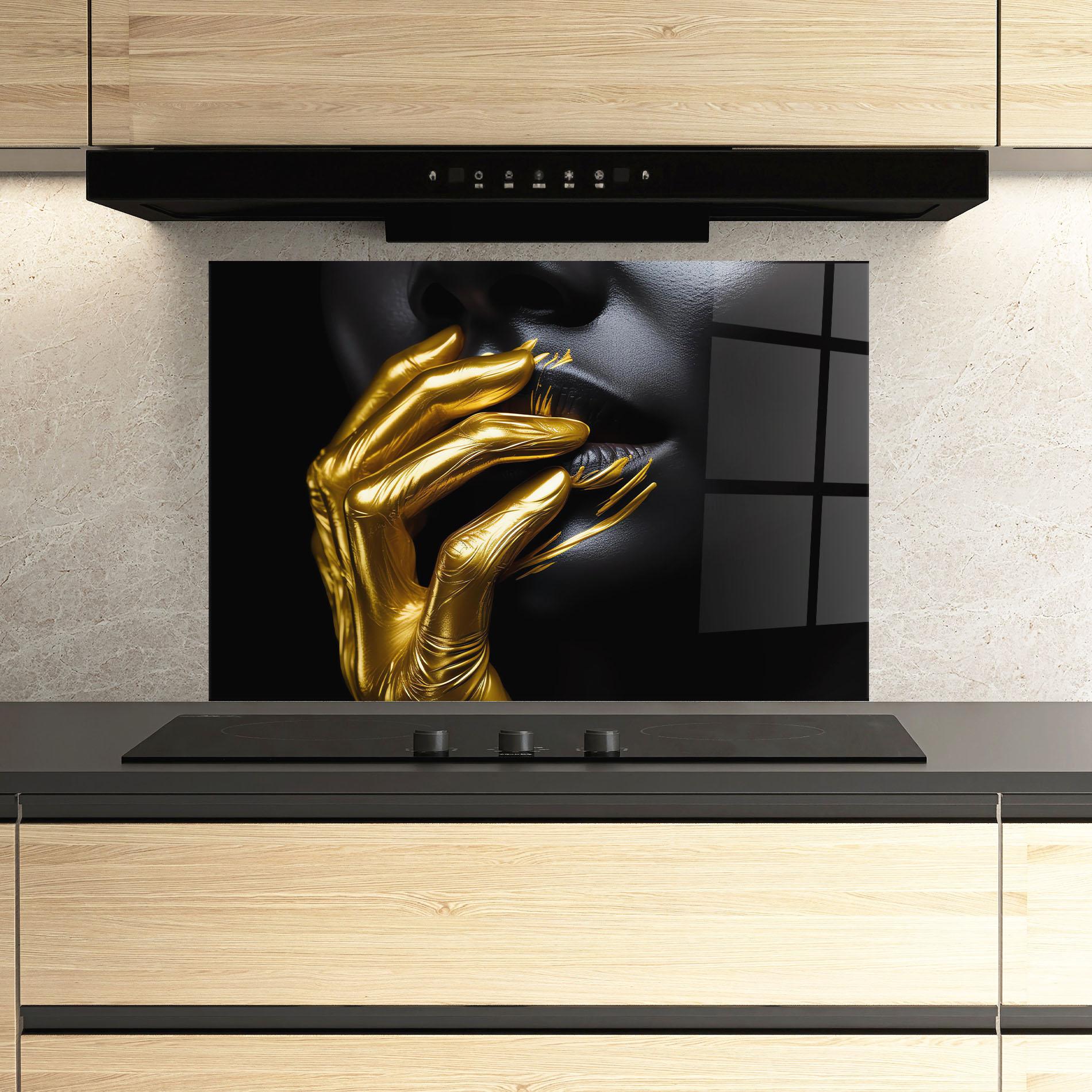Konyhai üveg hátfal Gold Small Hand mockup 3
