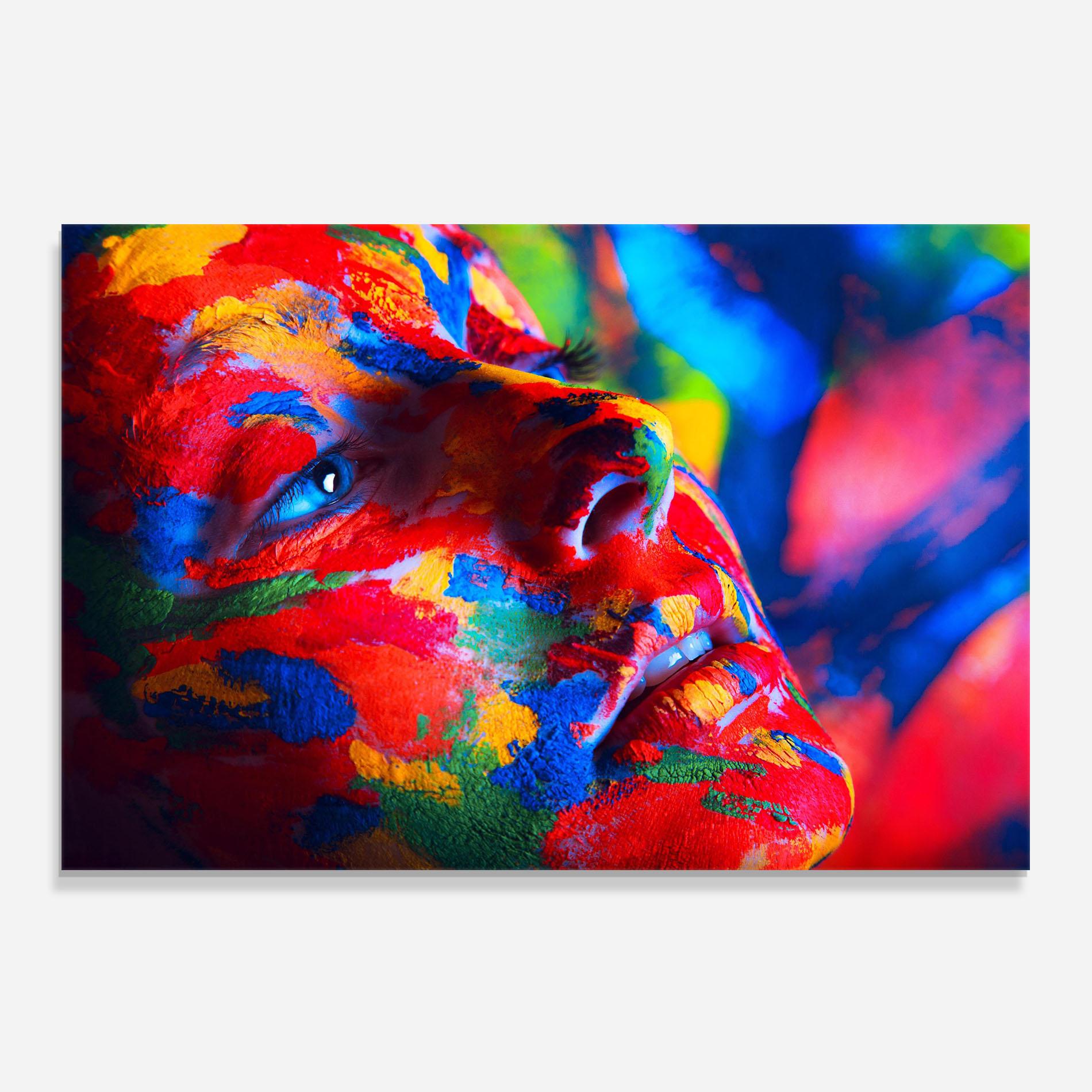 Konyhai üveg hátfal Woman Colourful Paint mockup 0